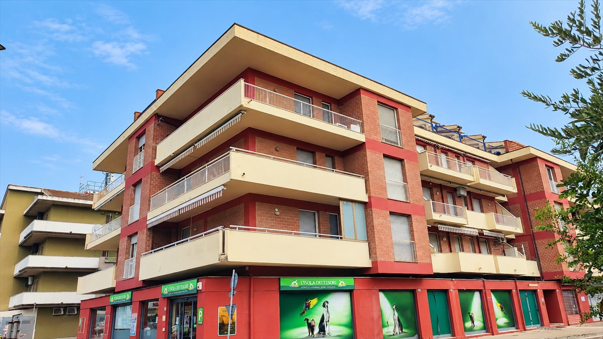 Appartamento con box, Silvi centro