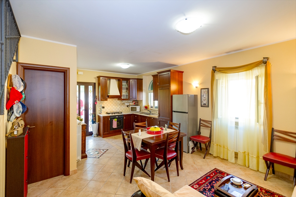 Casa indipendente con giardino in via san rocco 53, Silvi