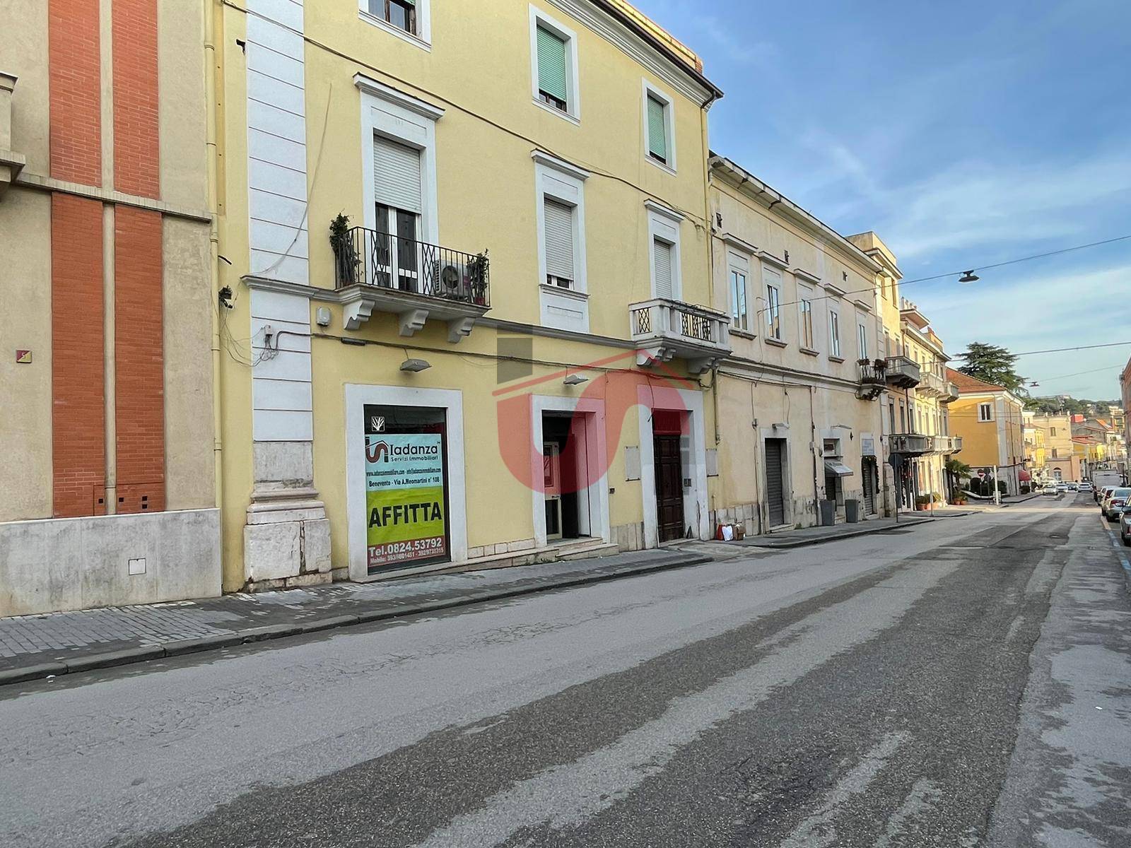 Locale commerciale da ristrutturare, Benevento centro