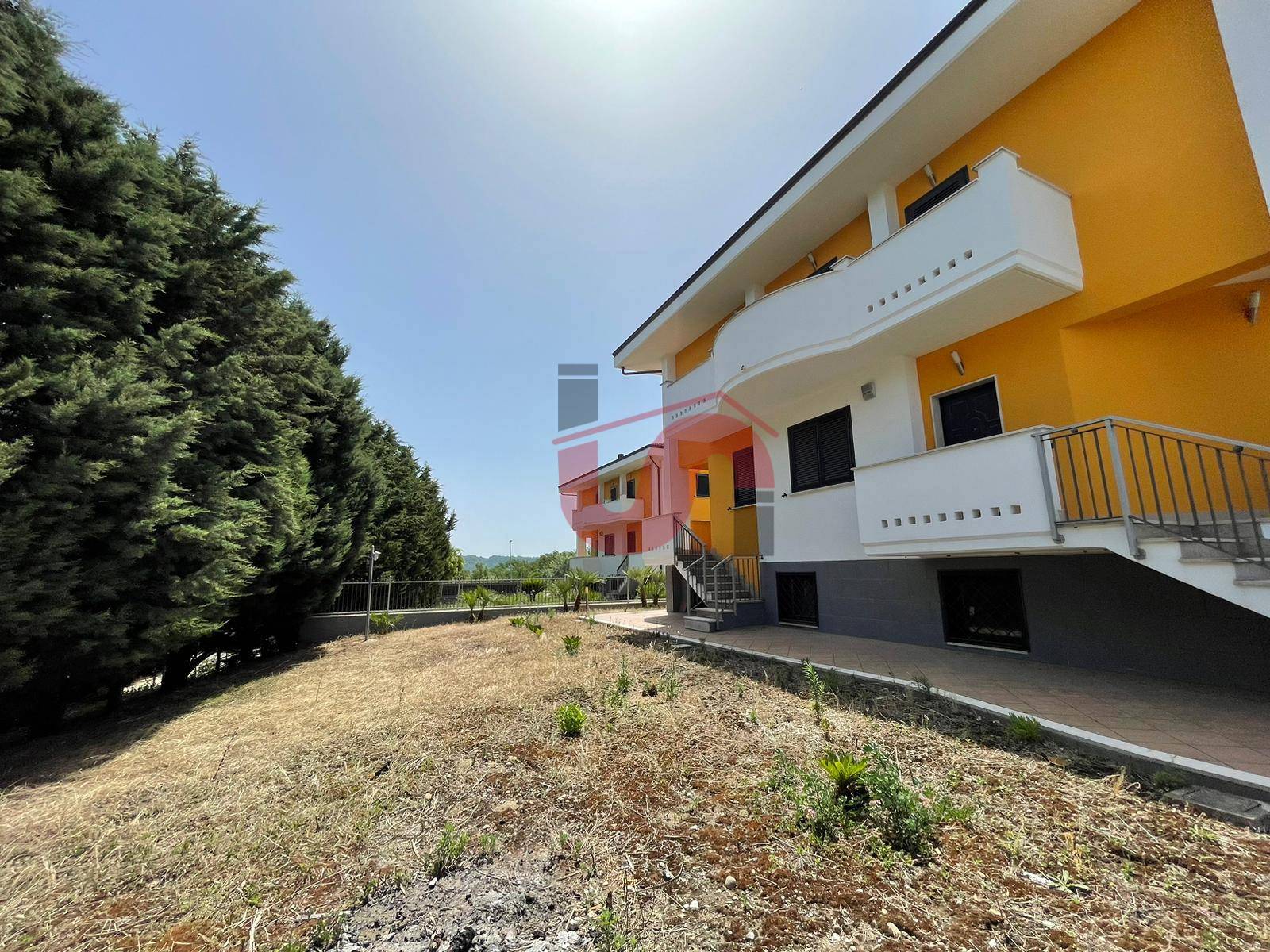 Villa con terrazzo, Benevento contrade