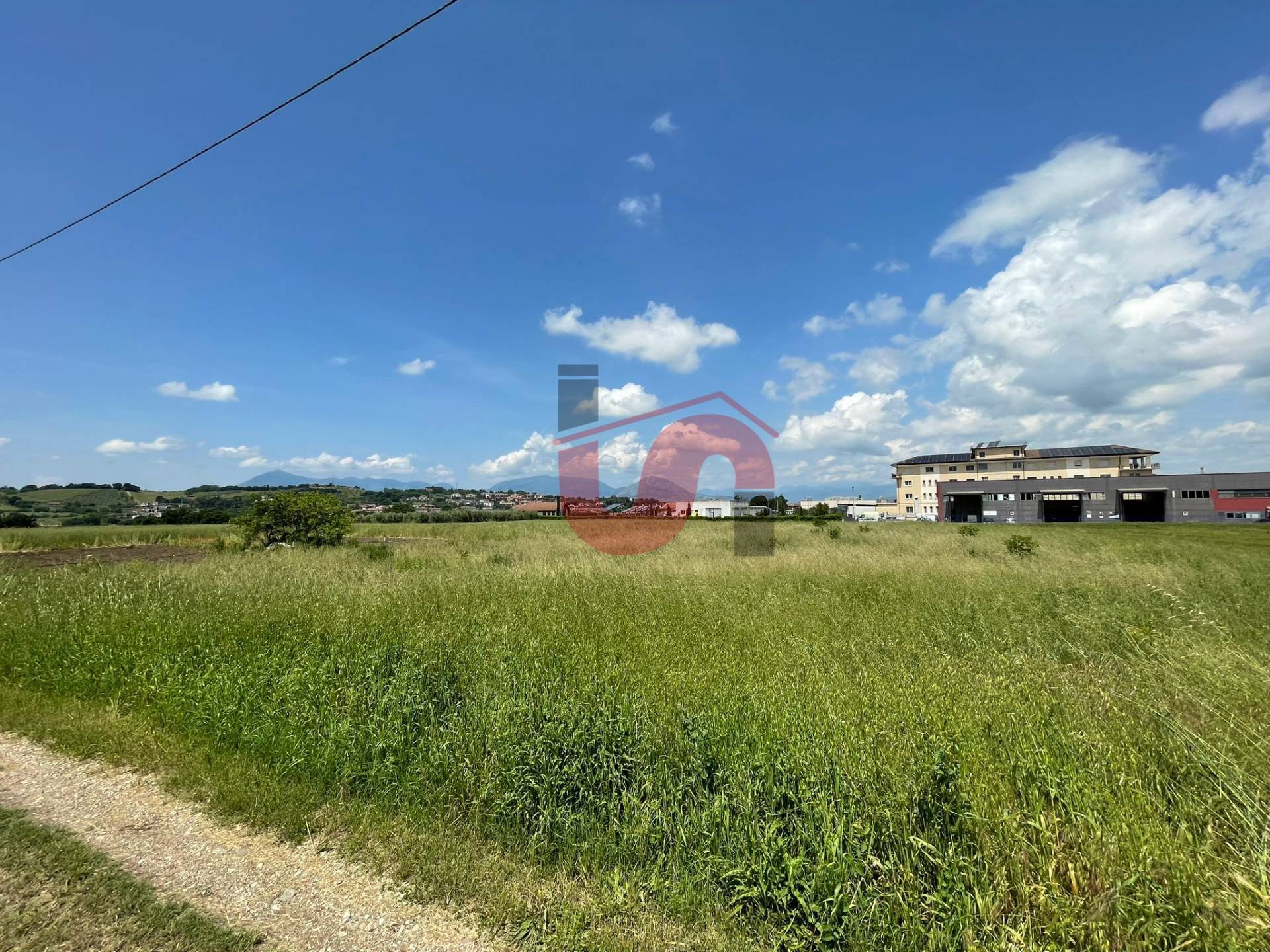 TERRENO INDUSTRIALE/COMMERCIALE in vendita a Benevento, CONTRADE