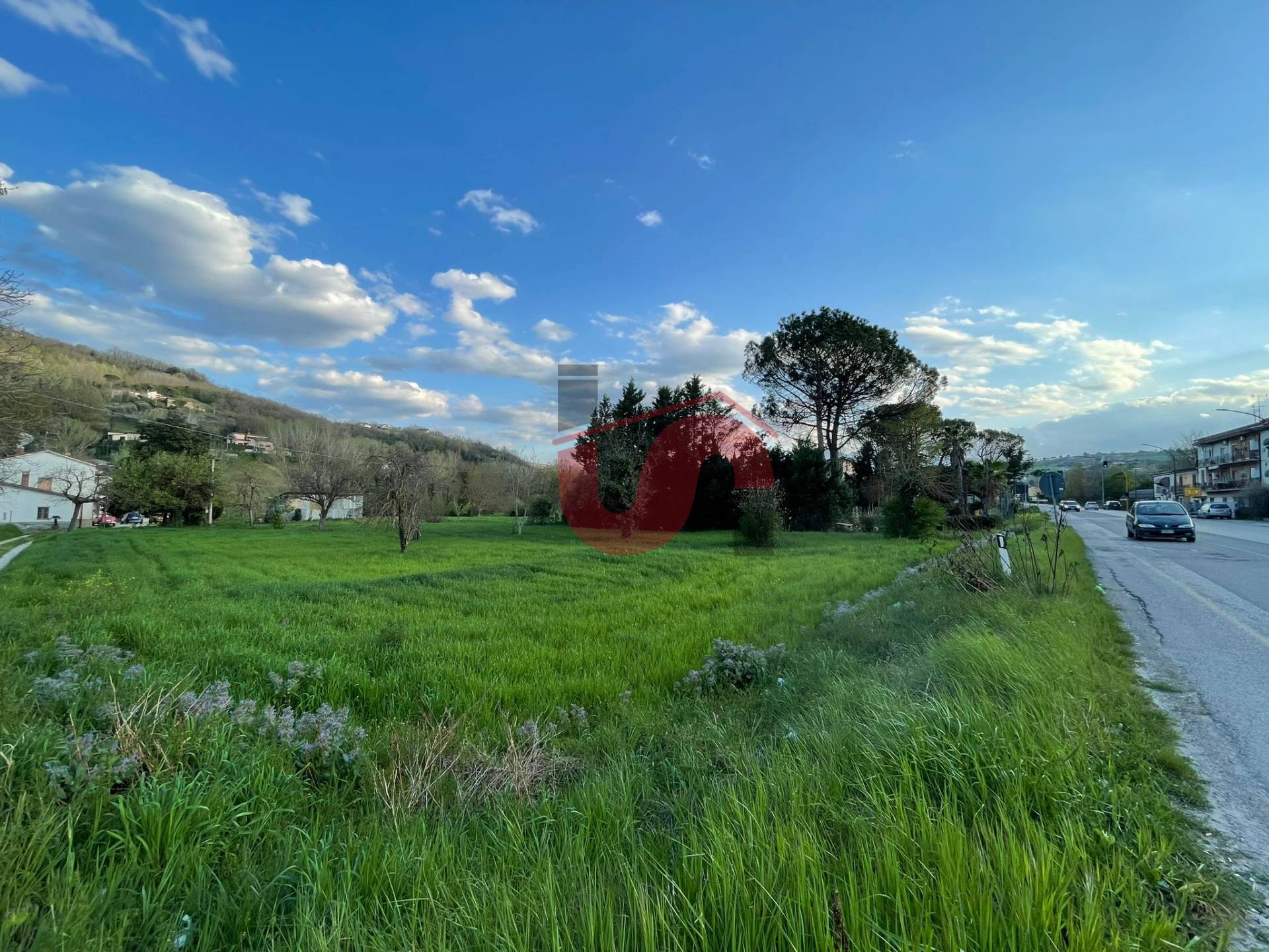 TERRENO INDUSTRIALE/COMMERCIALE in vendita a Benevento, CONTRADE