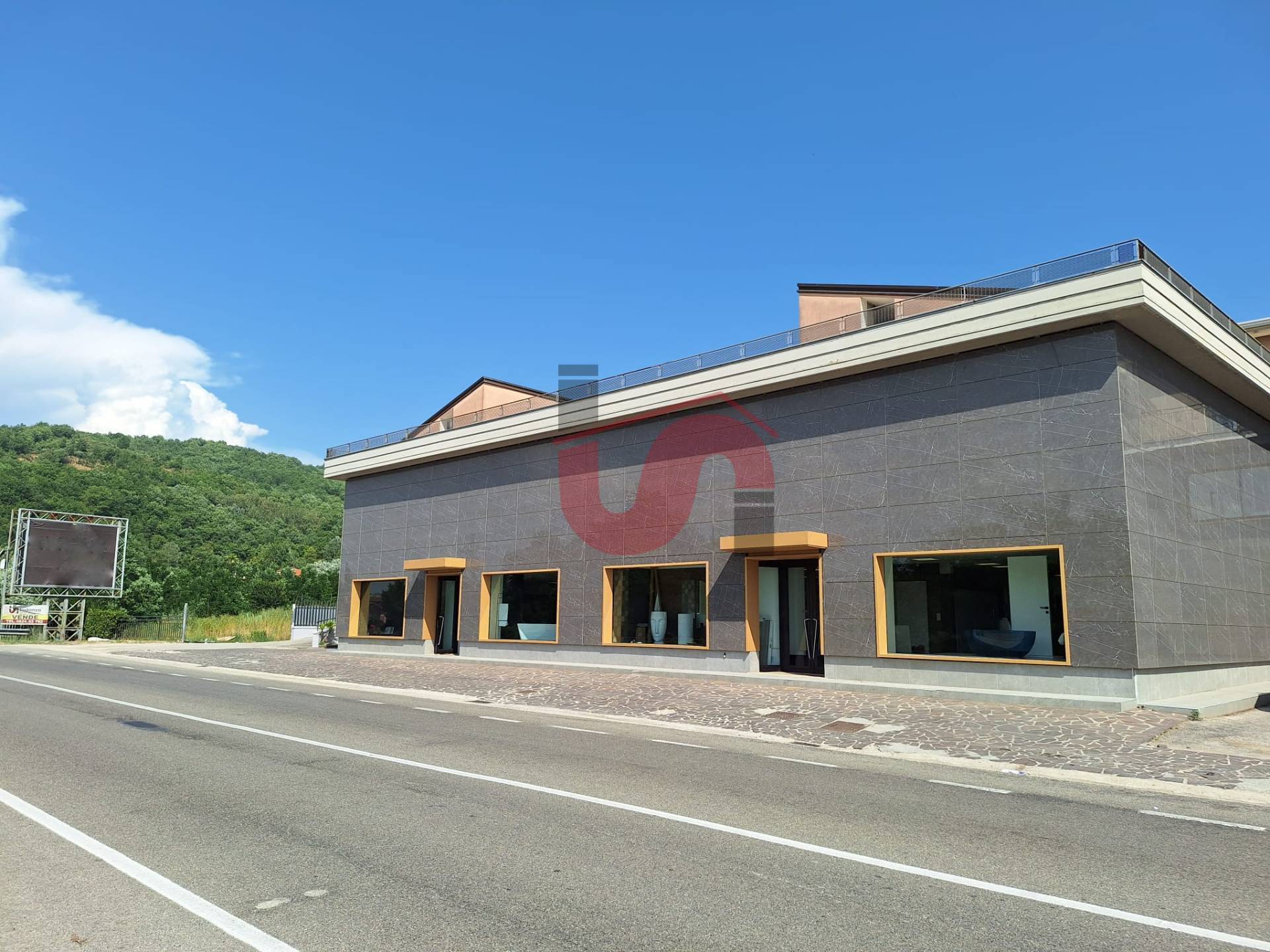Intero Stabile in vendita a Roccabascerana