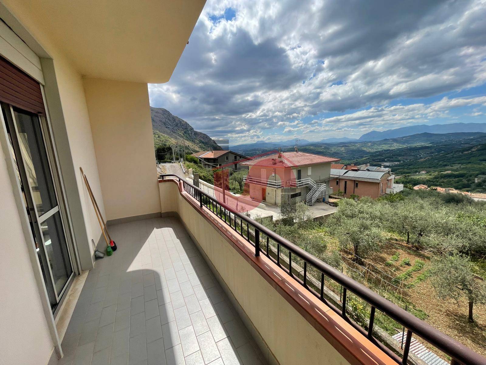 QUADRILOCALE in vendita a Vitulano