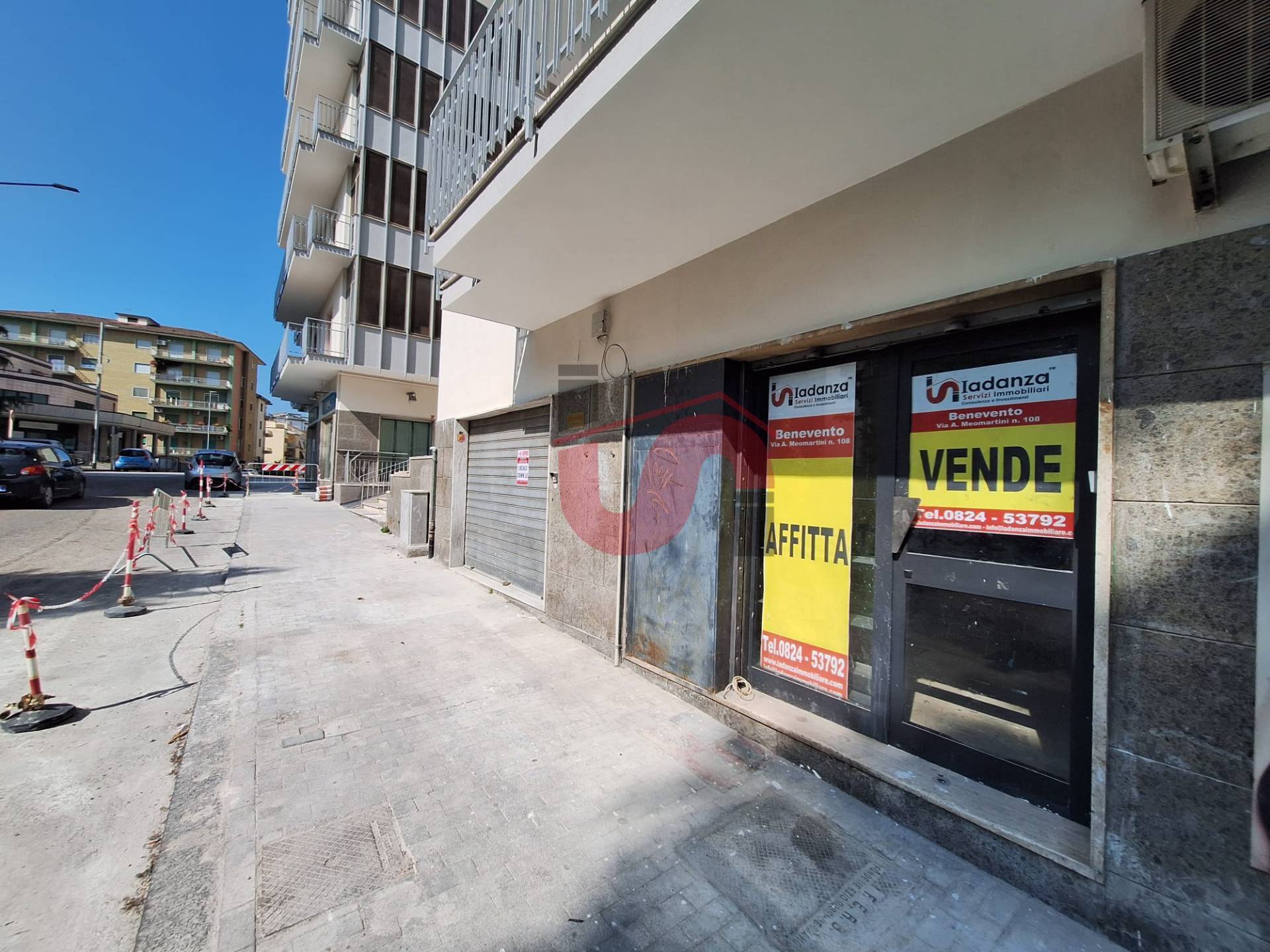 Locale commerciale in affitto a Benevento, Mellusi/Atlantici