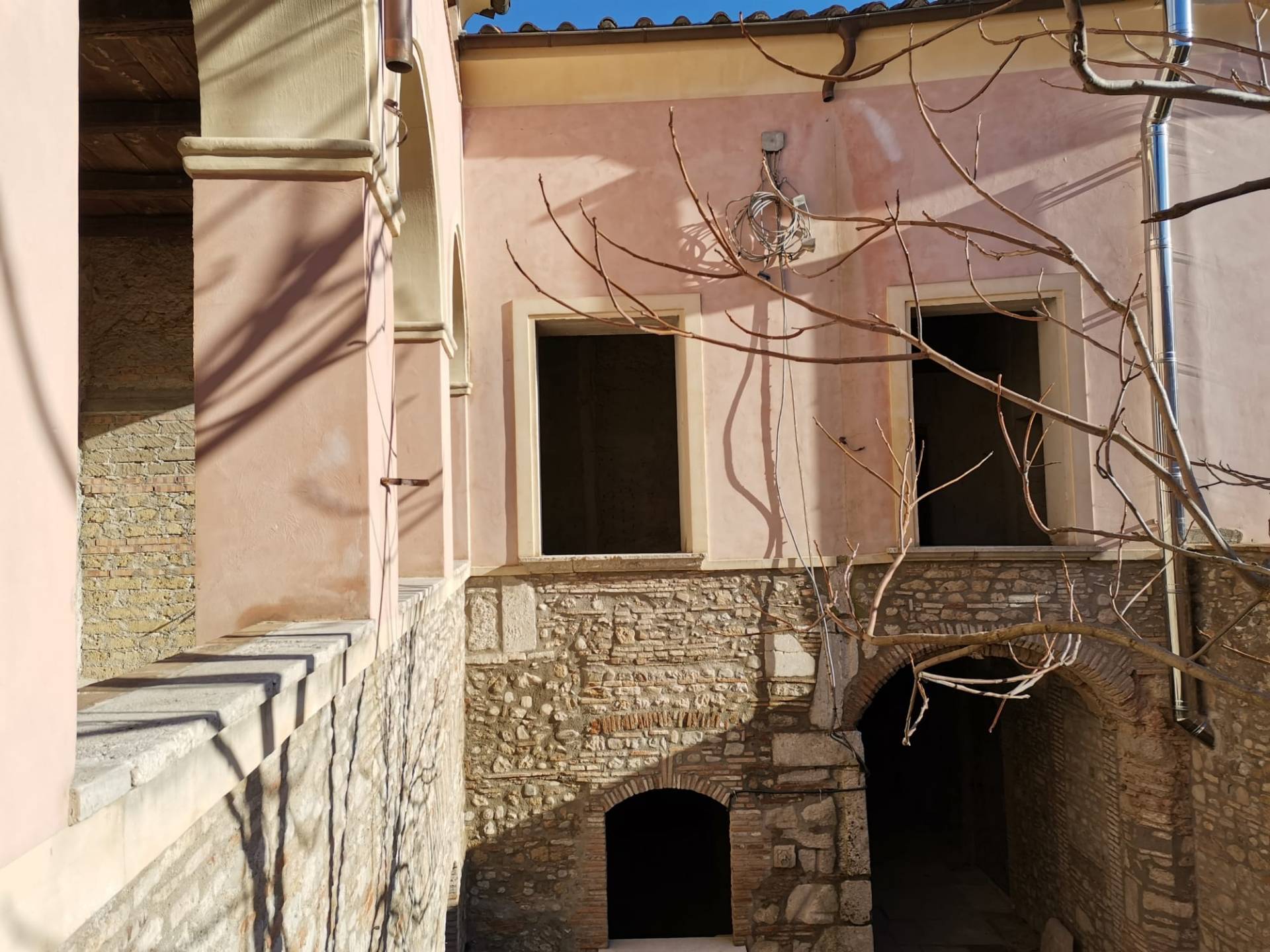 APPARTAMENTO + DI 4 LOCALI in vendita a Benevento, CENTRO STORICO