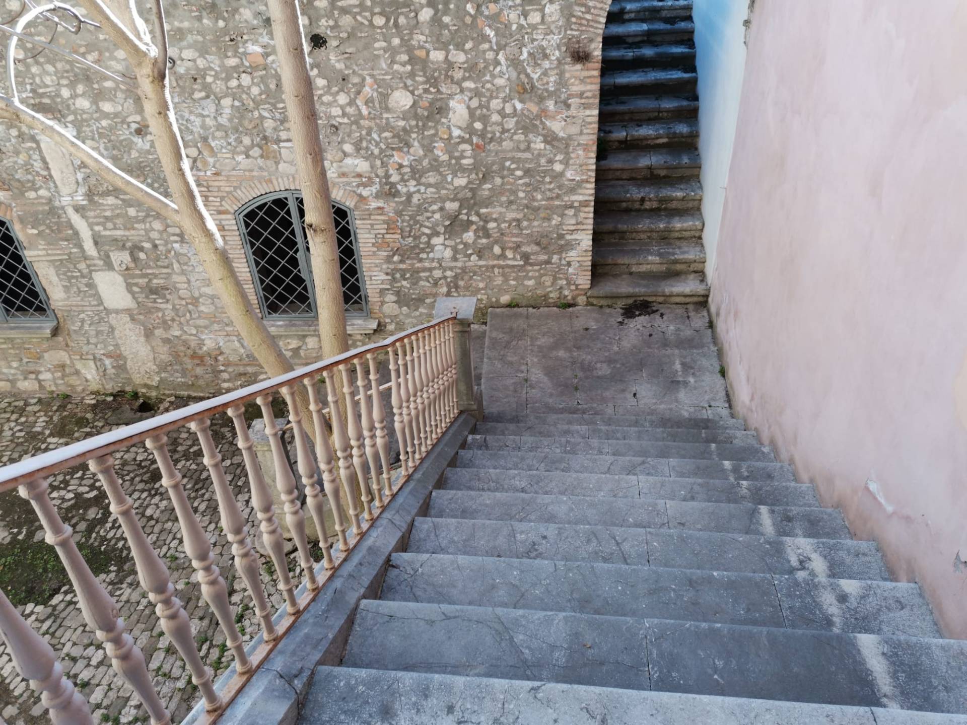 APPARTAMENTO + DI 4 LOCALI in vendita a Benevento, CENTRO STORICO