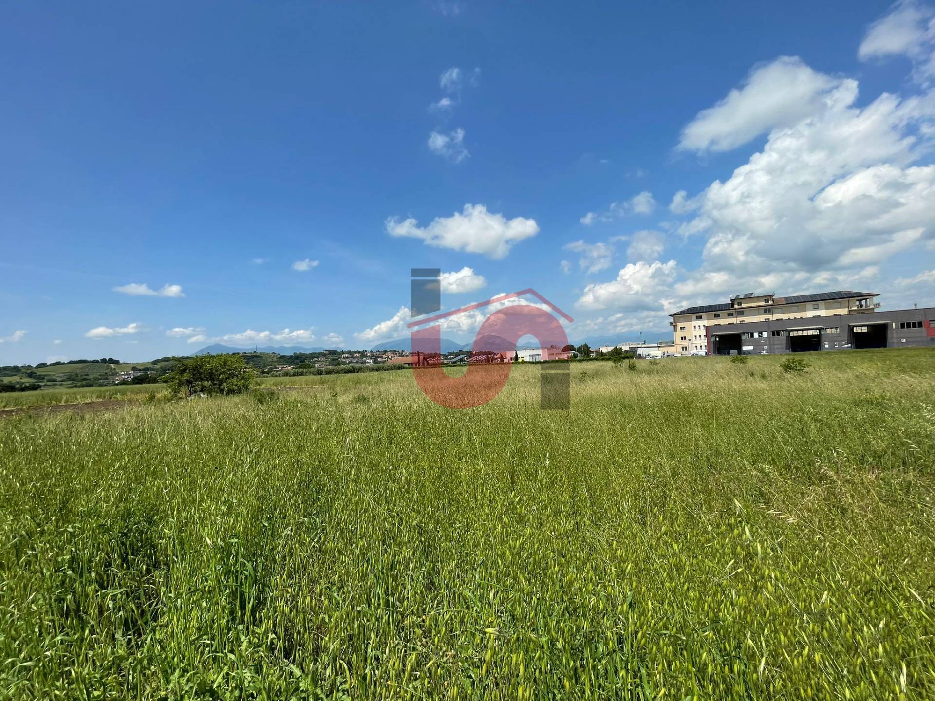 TERRENO INDUSTRIALE/COMMERCIALE in vendita a Benevento, CONTRADE