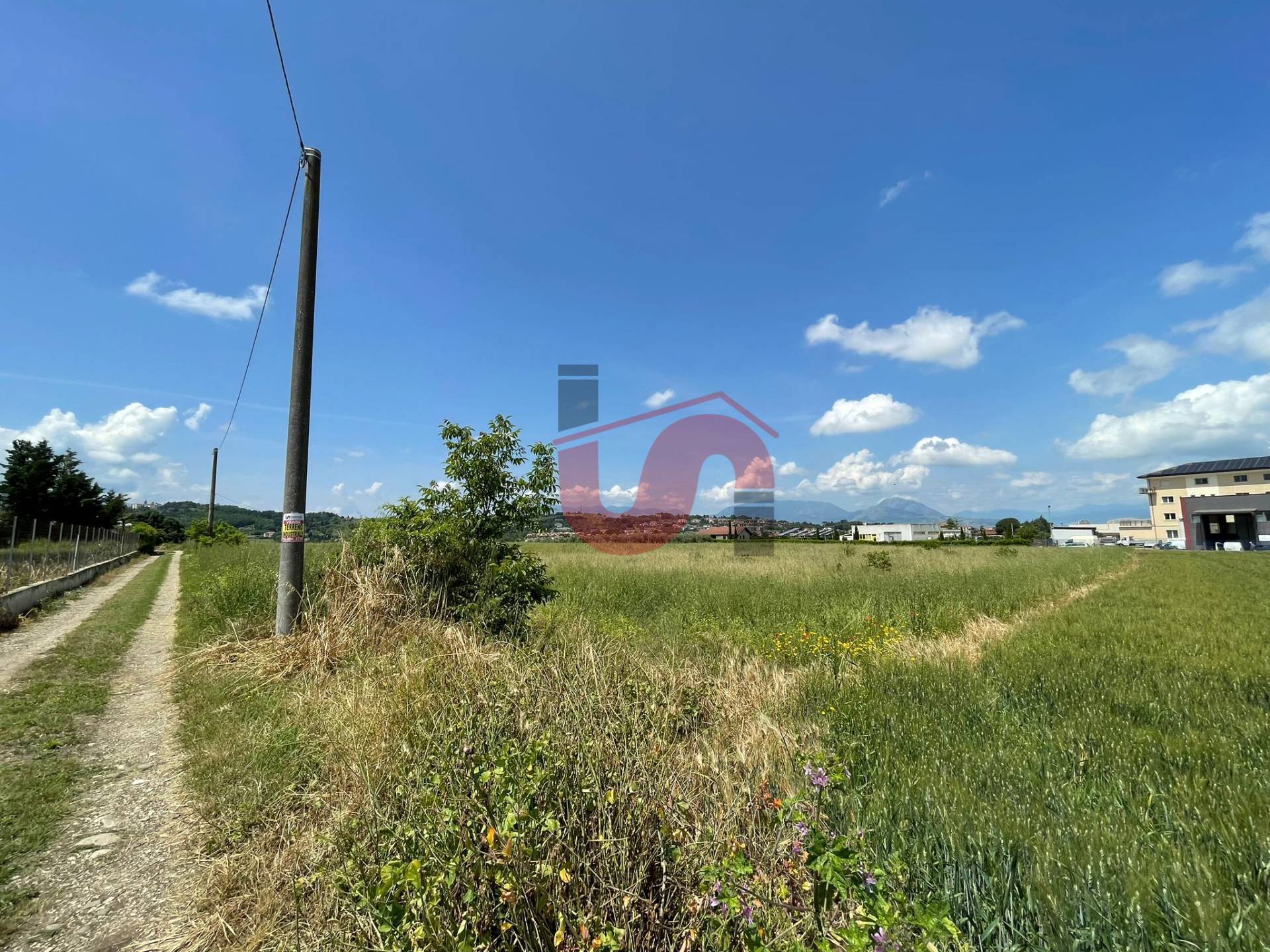 TERRENO INDUSTRIALE/COMMERCIALE in vendita a Benevento, CONTRADE