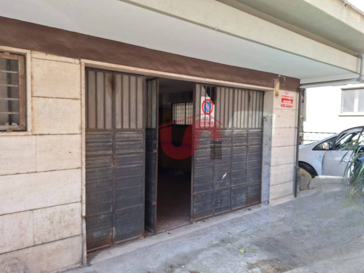 Locale Artigianale/Deposito in affitto a Benevento, Mellusi