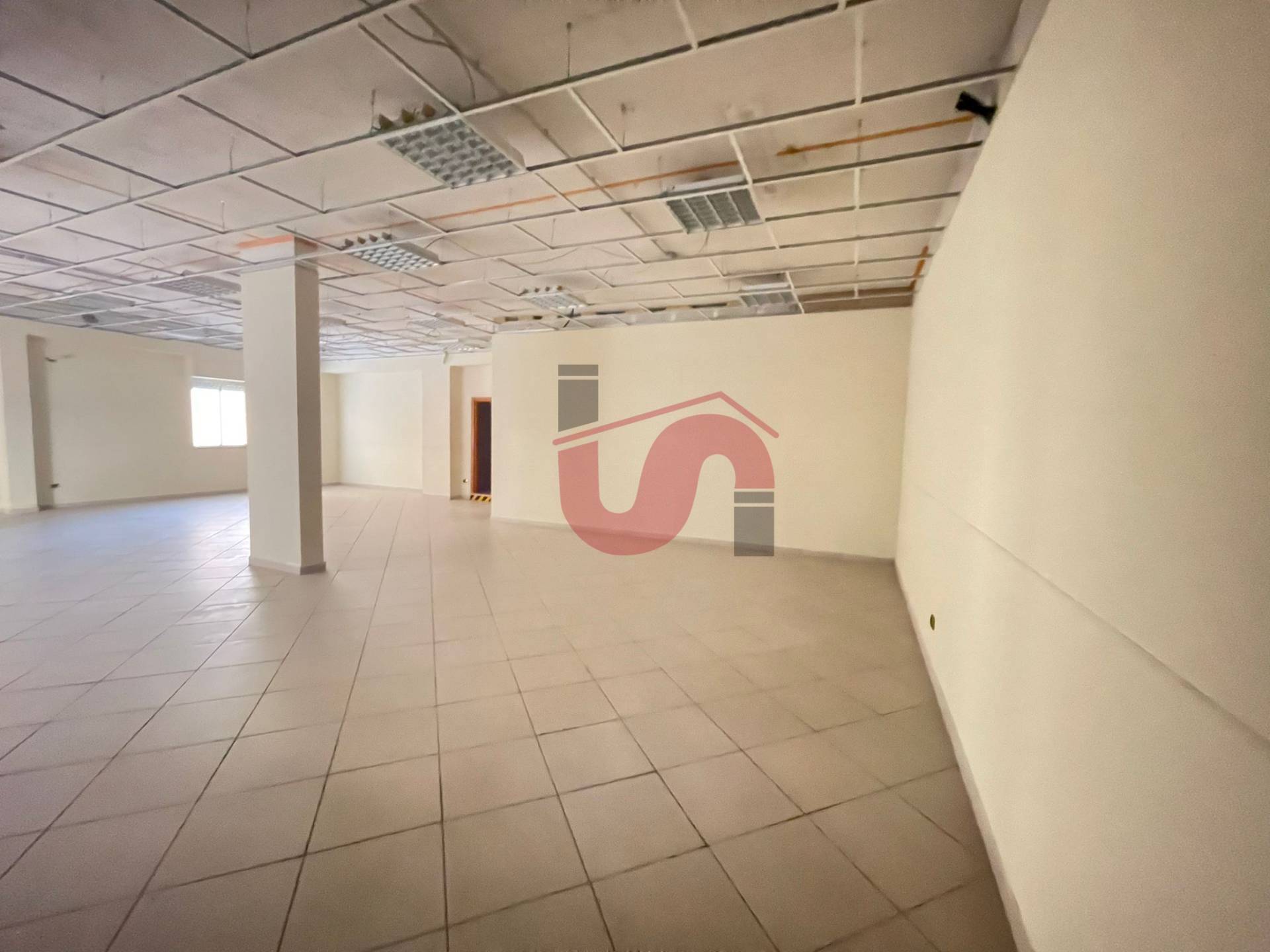 Deposito in vendita a Benevento, Mellusi