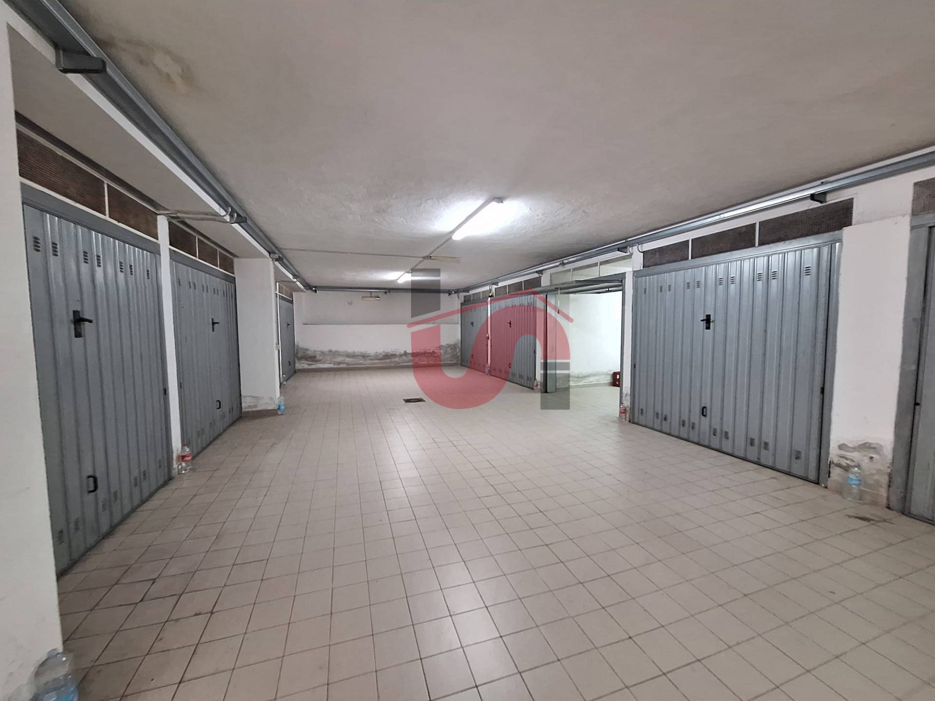 GARAGE/BOX in vendita a Benevento, Mellusi