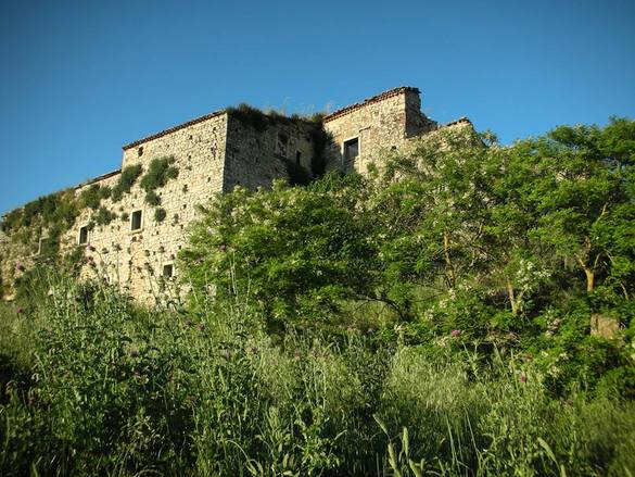 INTERO STABILE in vendita a Pago Veiano