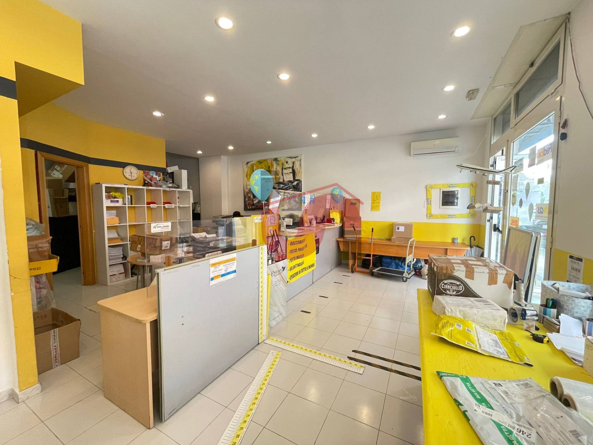 Locale commerciale in vendita a Benevento, Ferrovia