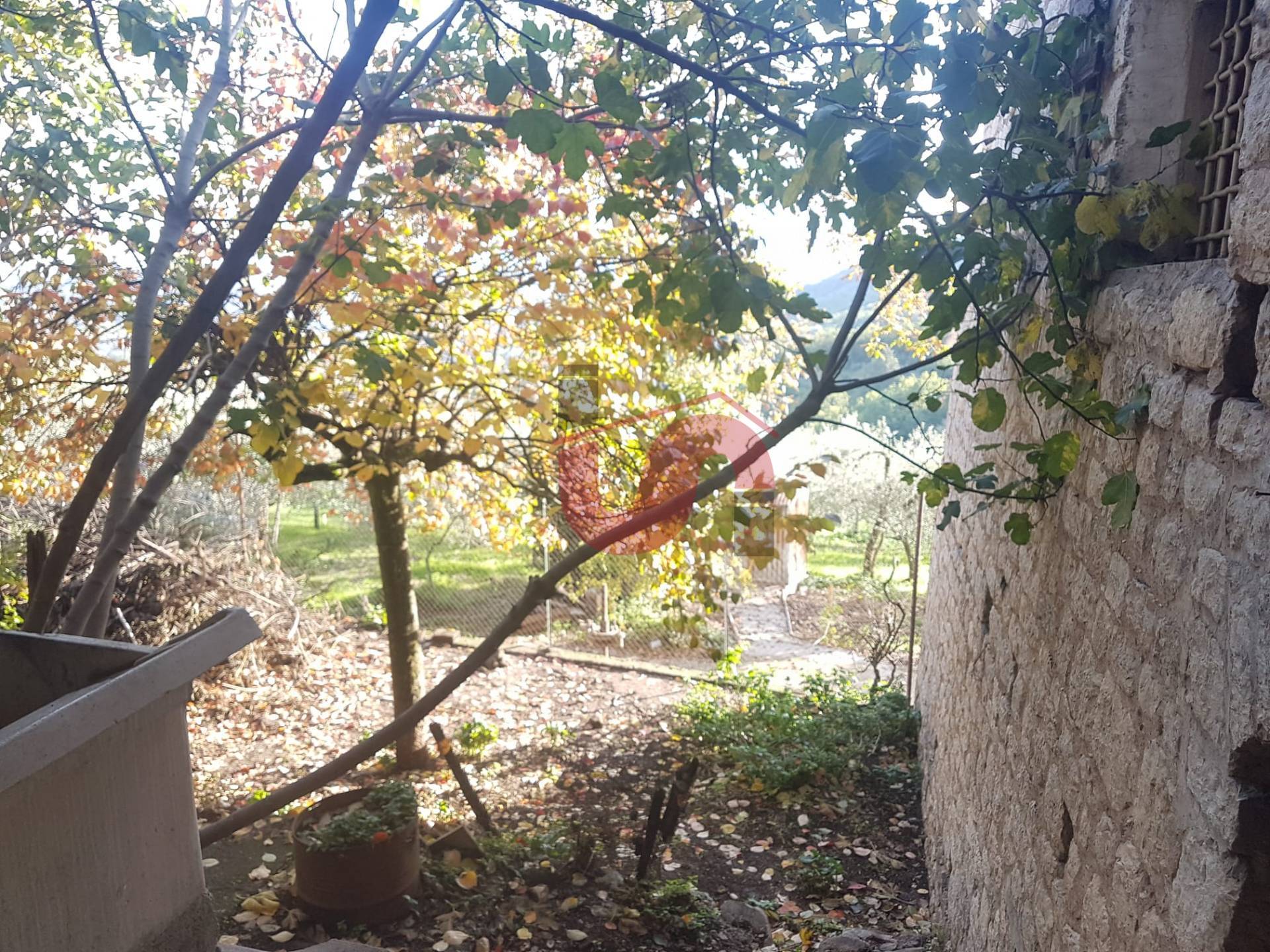 SEMINDIPENDENTE in vendita a Vitulano