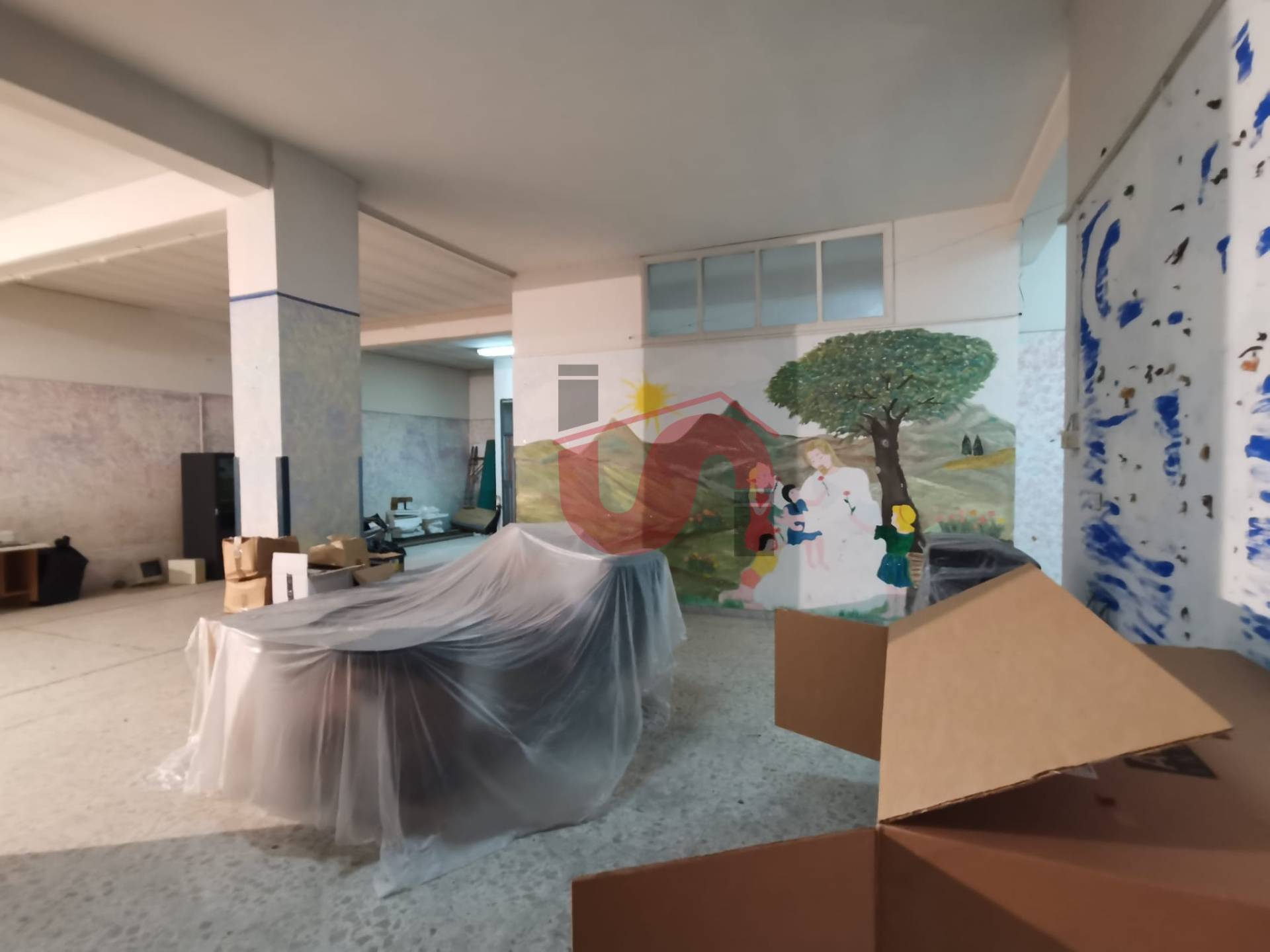 Locale commerciale in vendita a Benevento, Mellusi