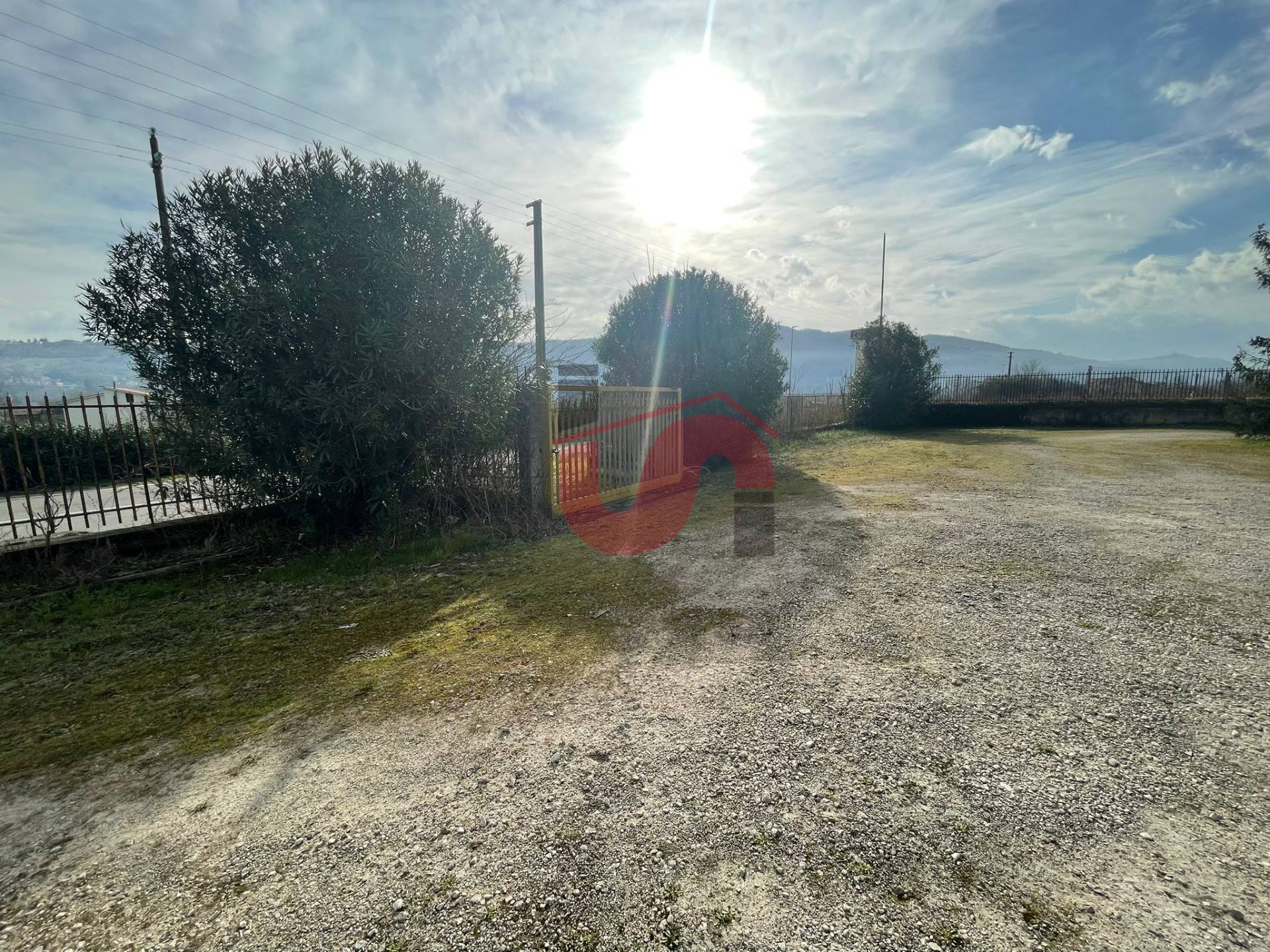 Locale commerciale in vendita a Benevento, CONTRADE