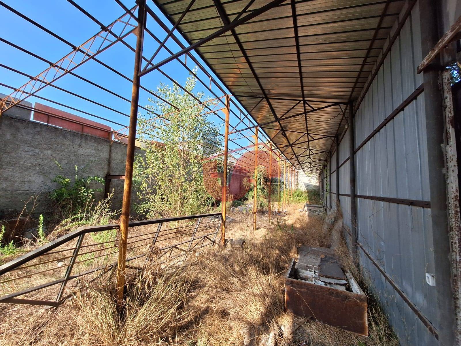 INTERO STABILE in vendita a Benevento, CONTRADE