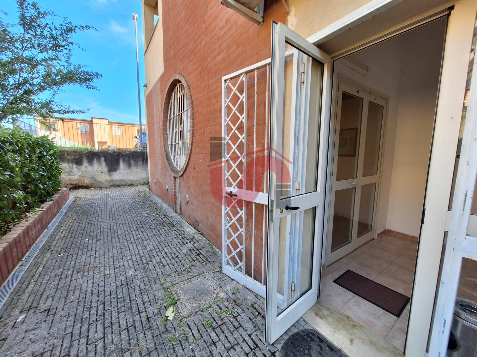 Locale commerciale in vendita a Benevento, Centro