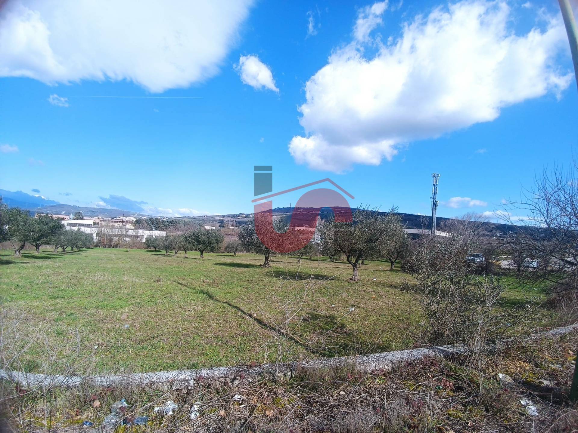 TERRENO INDUSTRIALE/COMMERCIALE in vendita a Benevento, CONTRADE