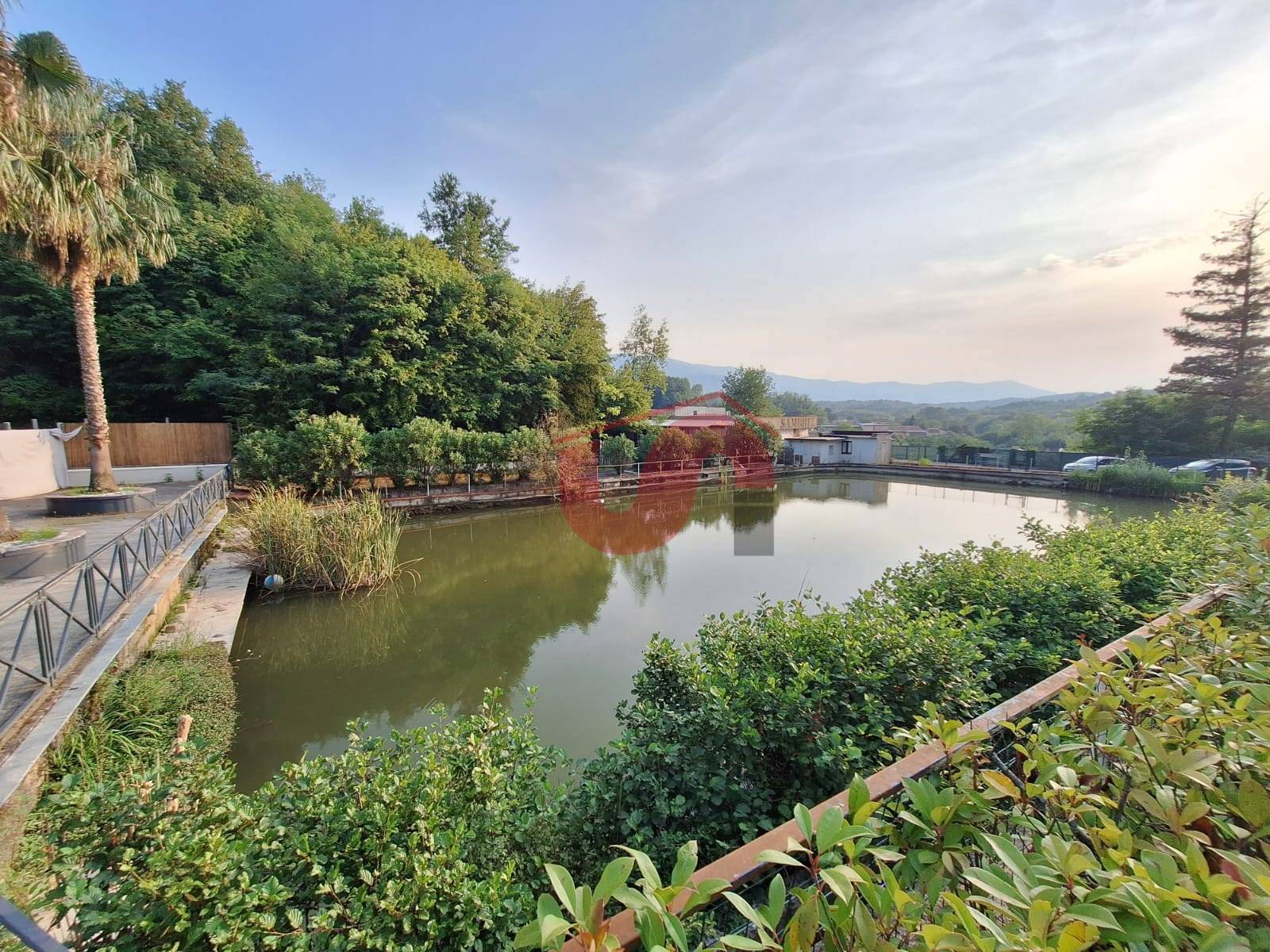 Locale commerciale in vendita a Ceppaloni, Tressanti