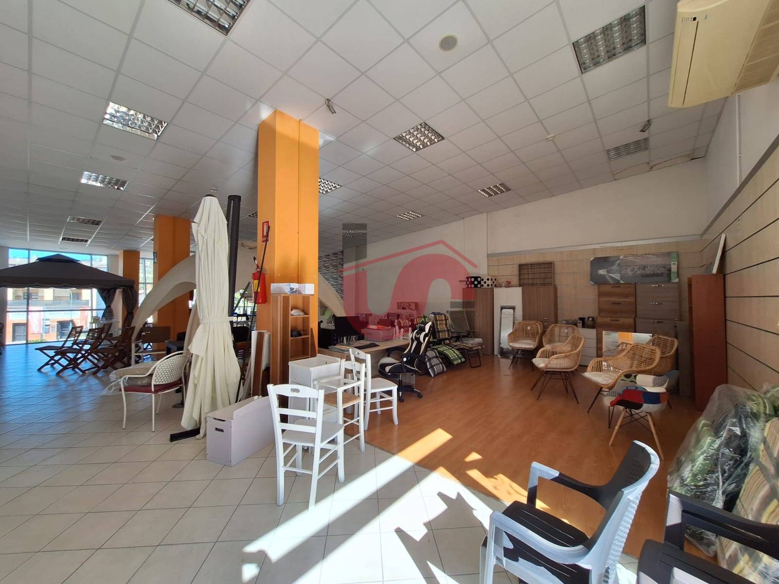 NEGOZIO in affitto a Ceppaloni