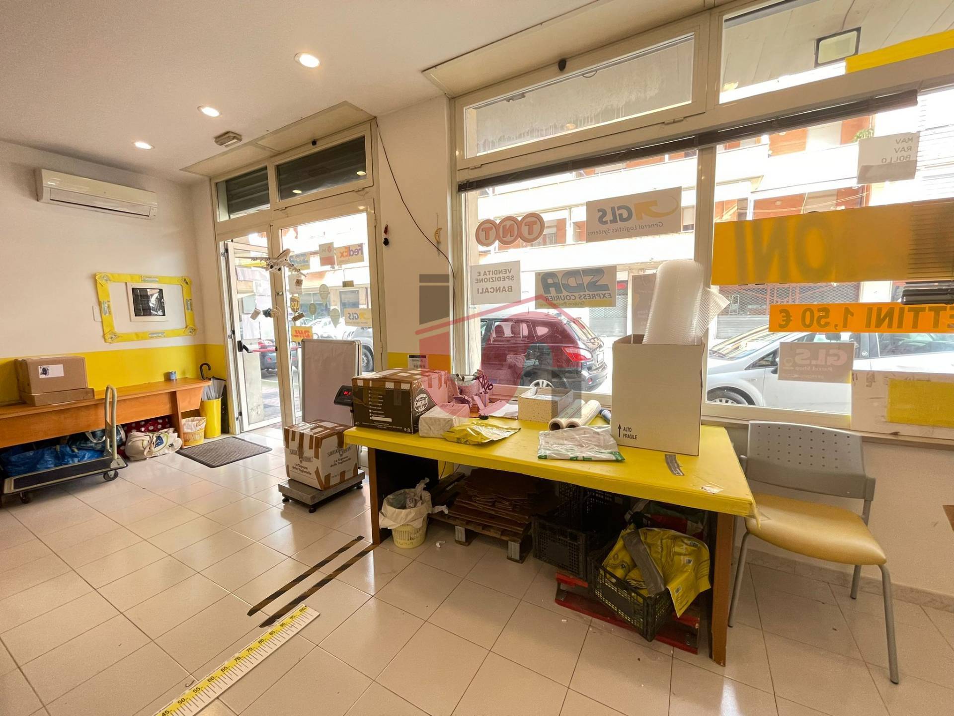 Locale commerciale in vendita a Benevento, Ferrovia