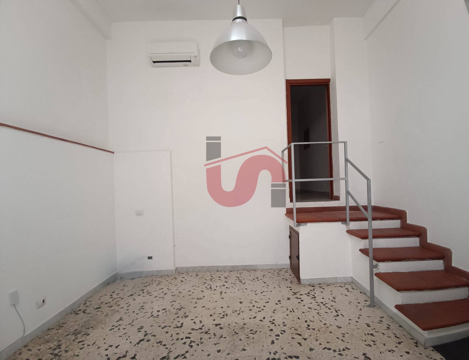 NEGOZIO in affitto a Benevento, Mellusi/Atlantici