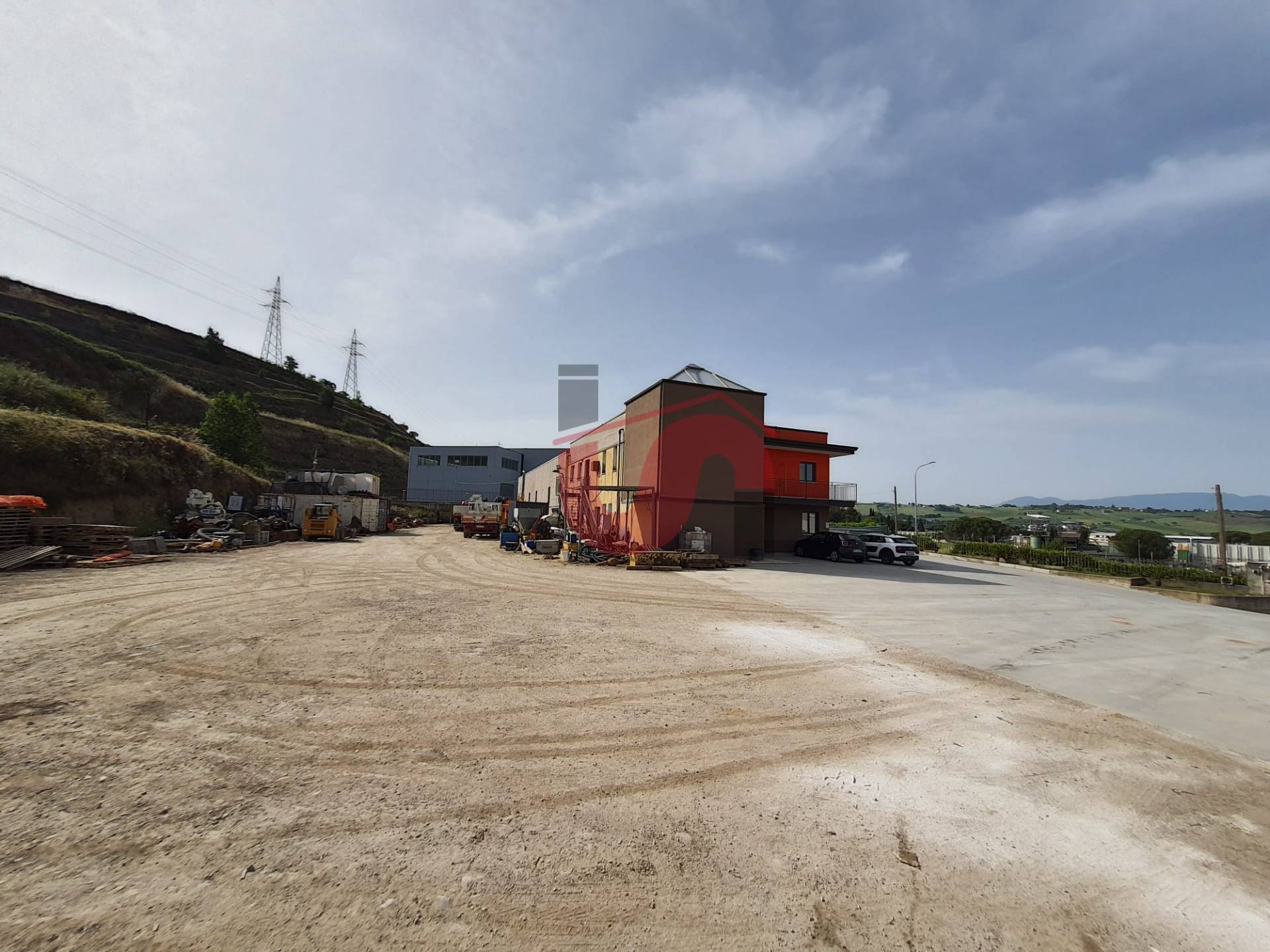 CAPANNONE INDUSTRIALE in vendita a Benevento, CONTRADE