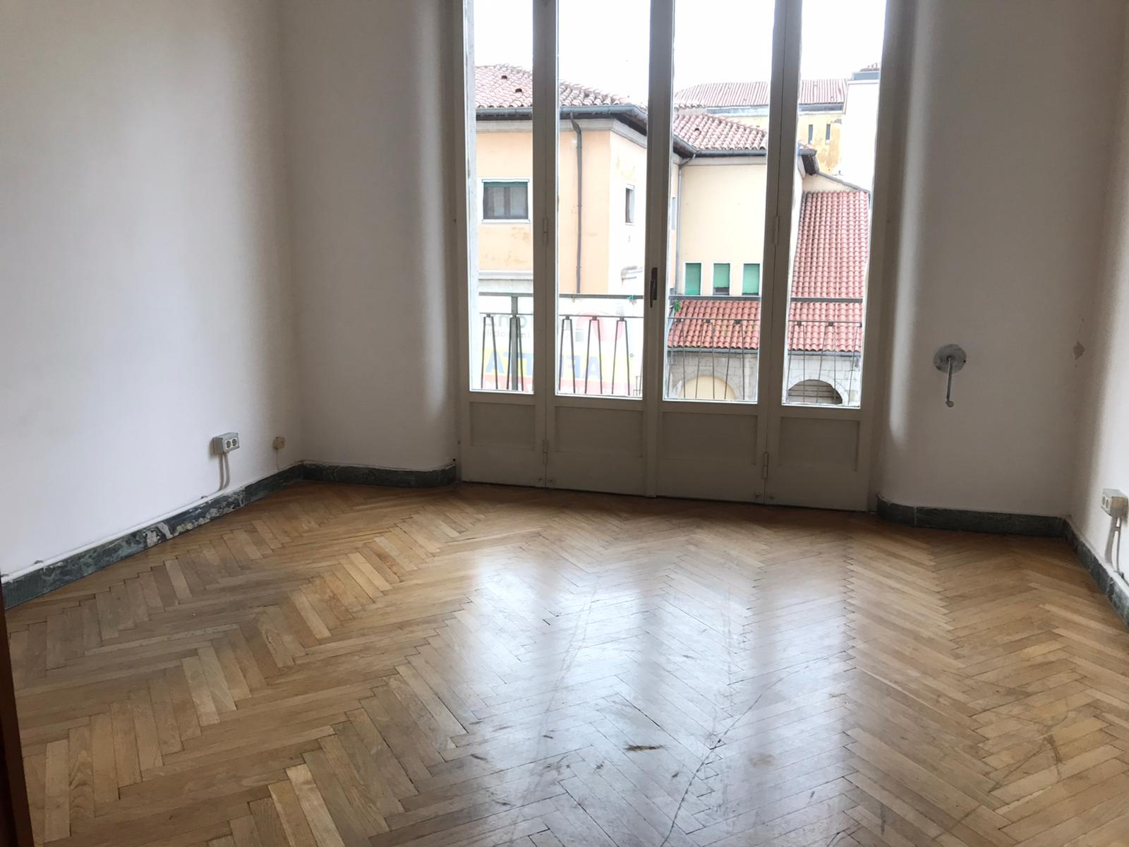 Studio/Ufficio in affitto a Benevento, CENTRO STORICO