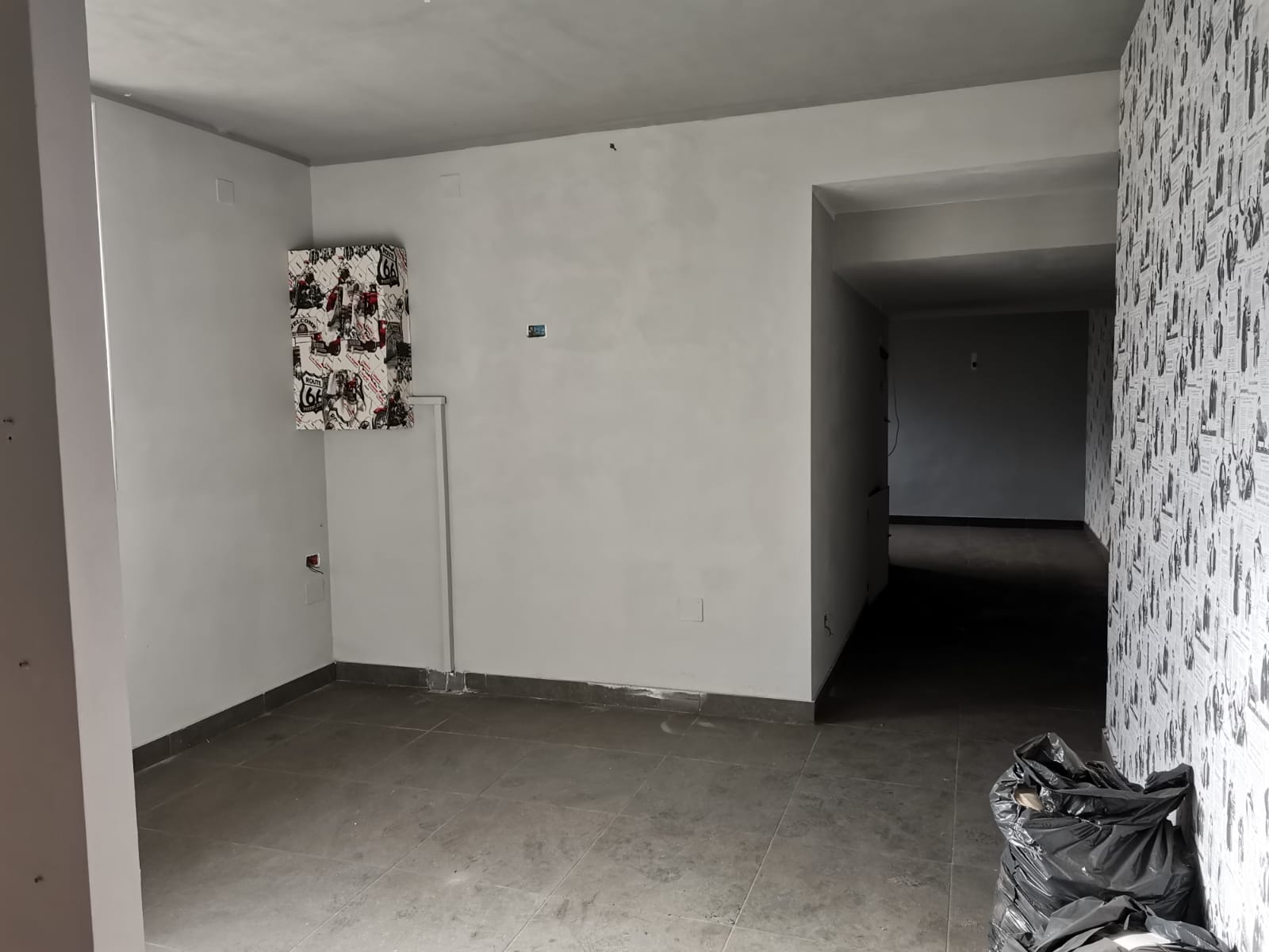 Locale commerciale in affitto a Benevento, Mellusi/Atlantici