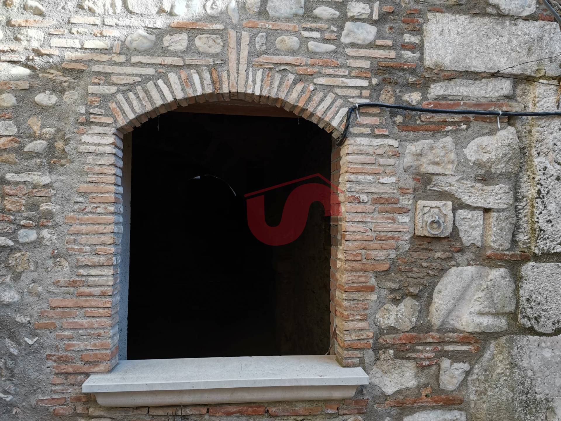 NEGOZIO in affitto a Benevento, CENTRO STORICO