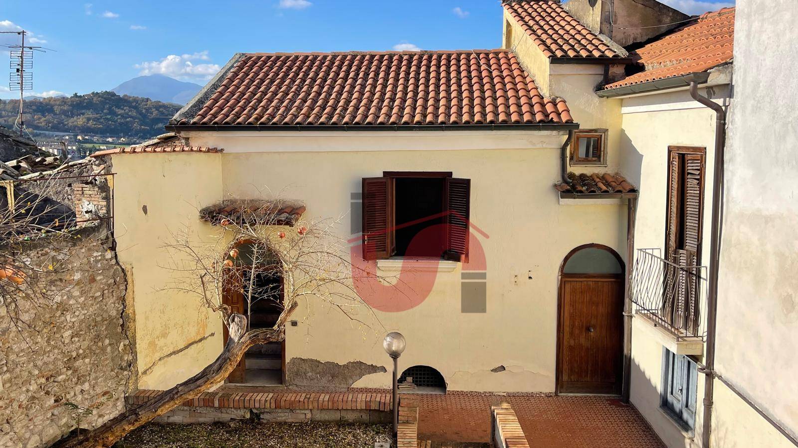 SEMINDIPENDENTE in vendita a Benevento, CENTRO STORICO