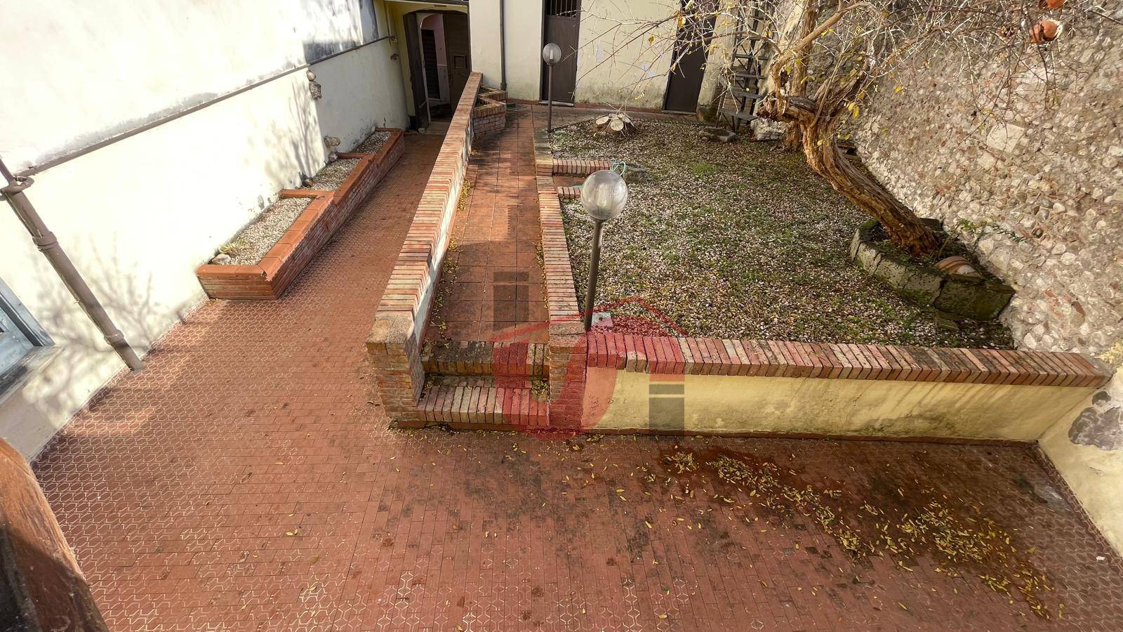 SEMINDIPENDENTE in vendita a Benevento, CENTRO STORICO