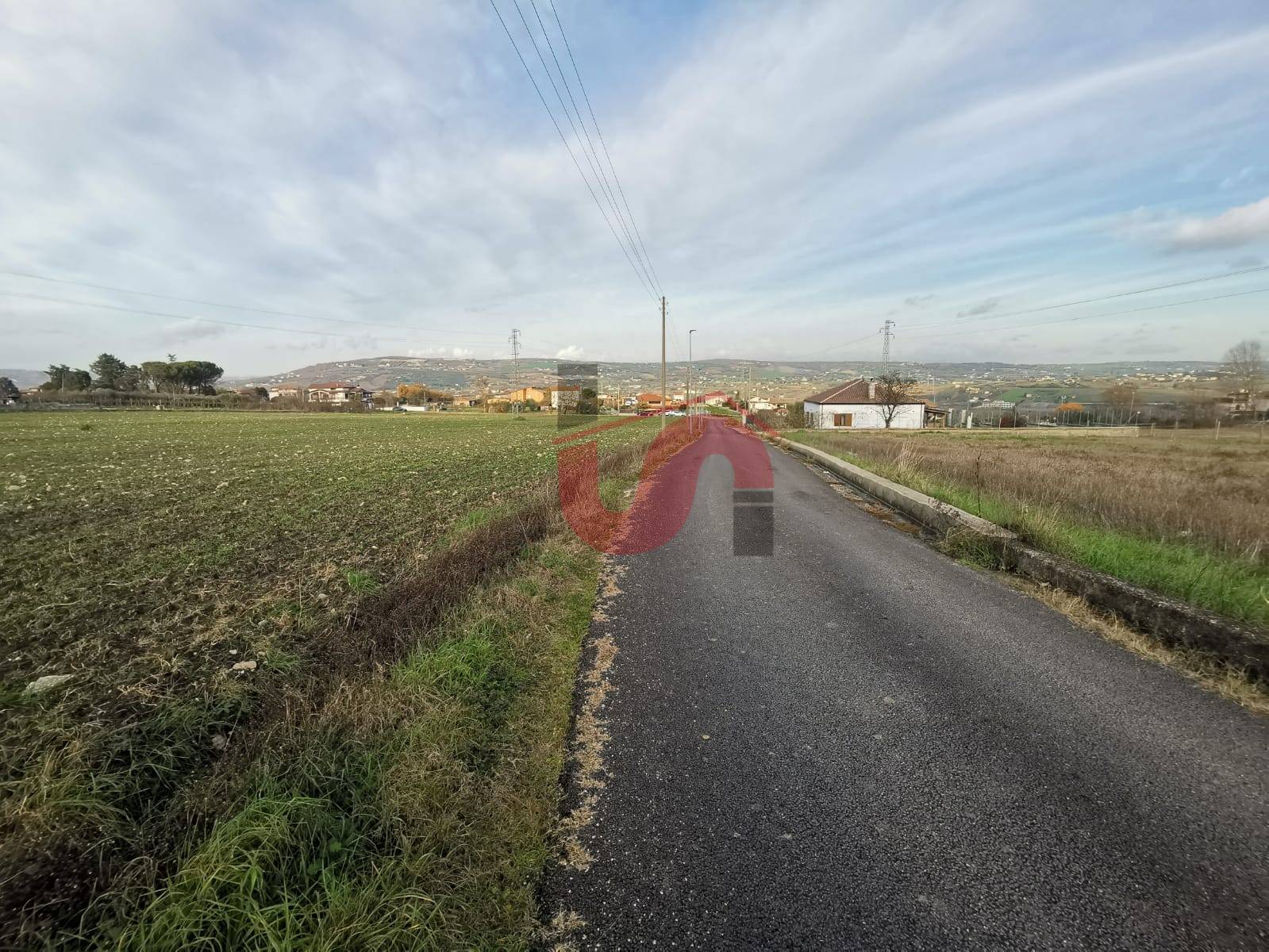 TERRENO INDUSTRIALE/COMMERCIALE in vendita a Benevento, CONTRADE