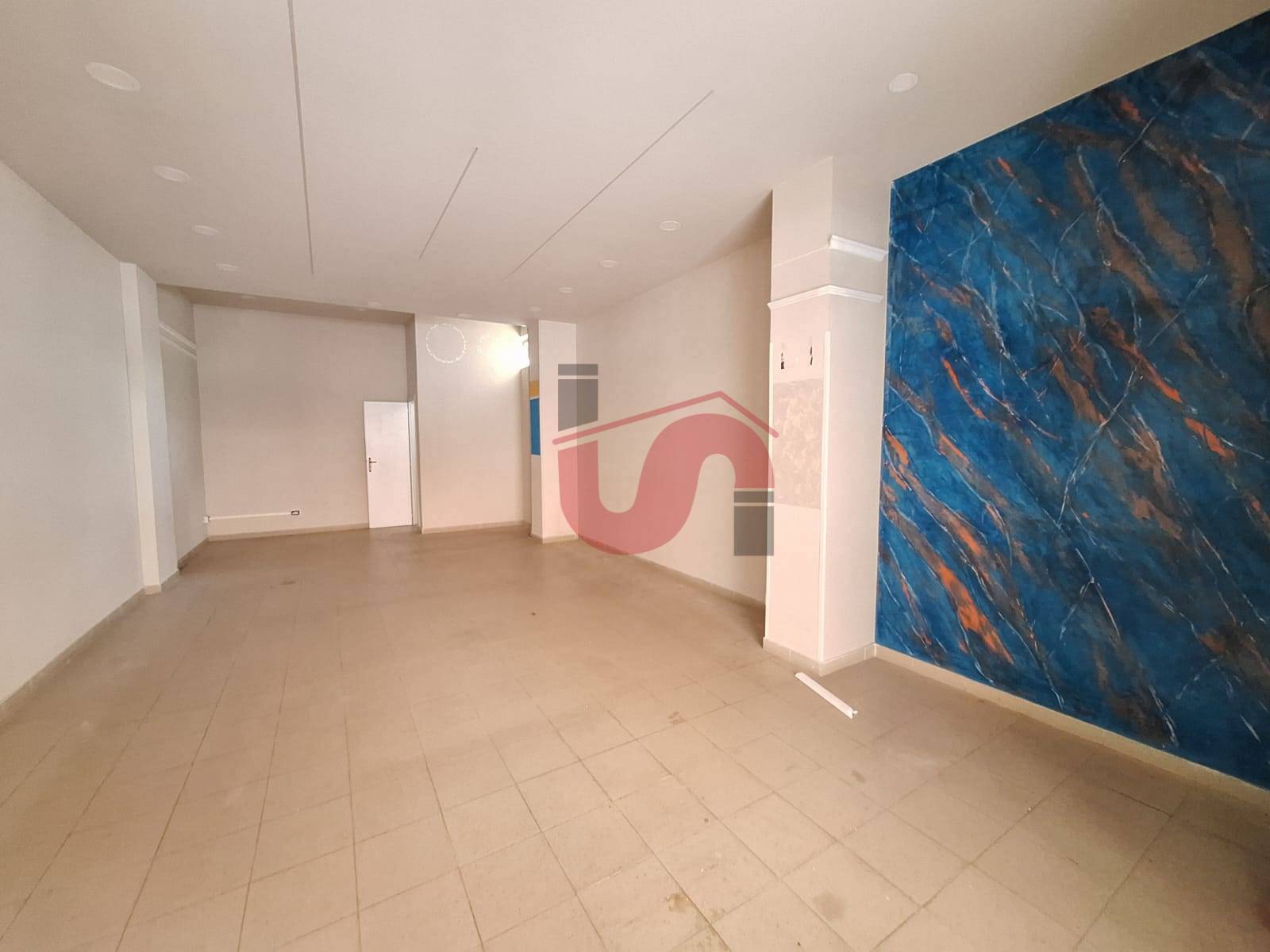 NEGOZIO in affitto a Benevento, Mellusi/Atlantici