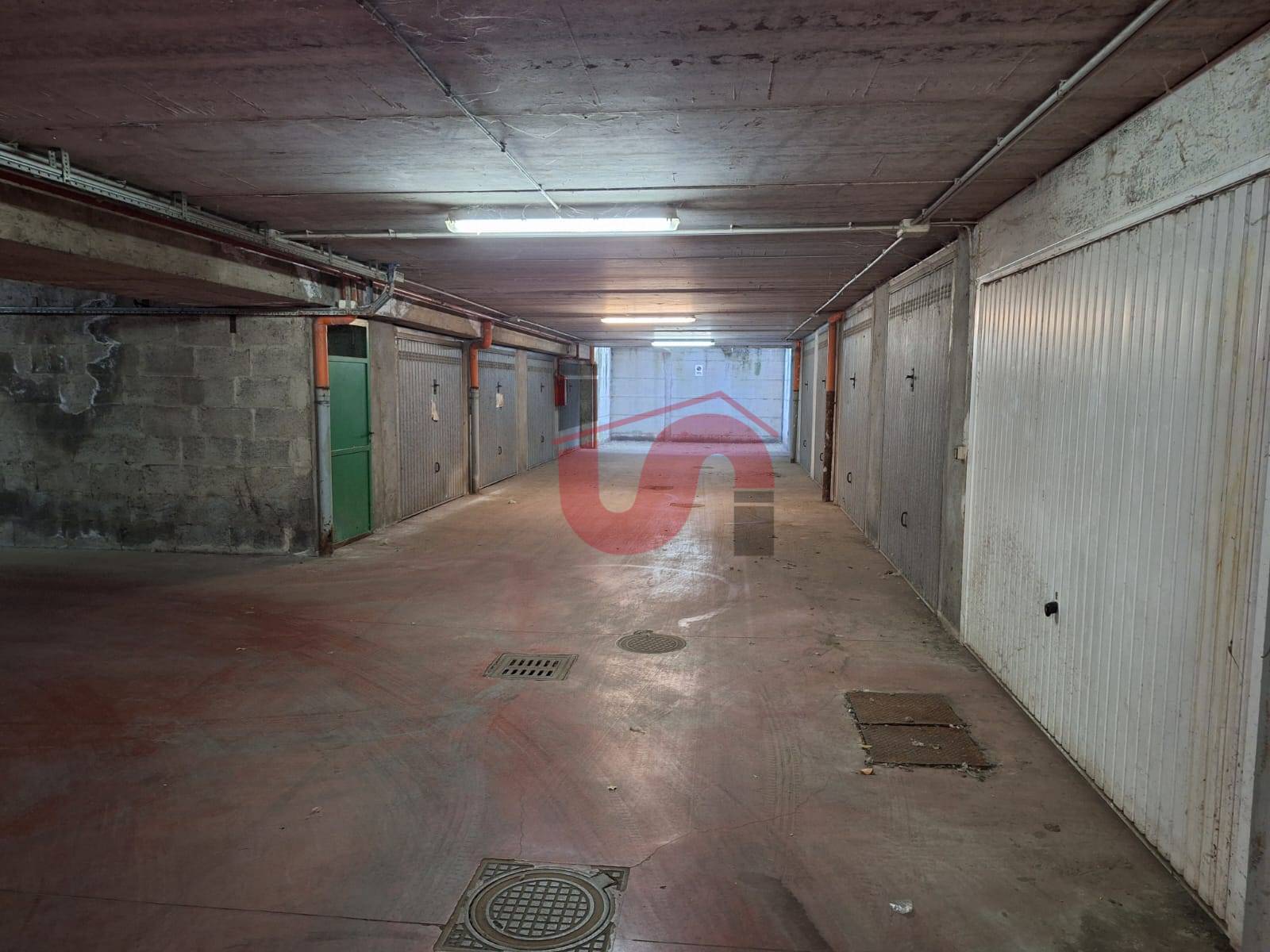 GARAGE/BOX in vendita a Benevento, Centro