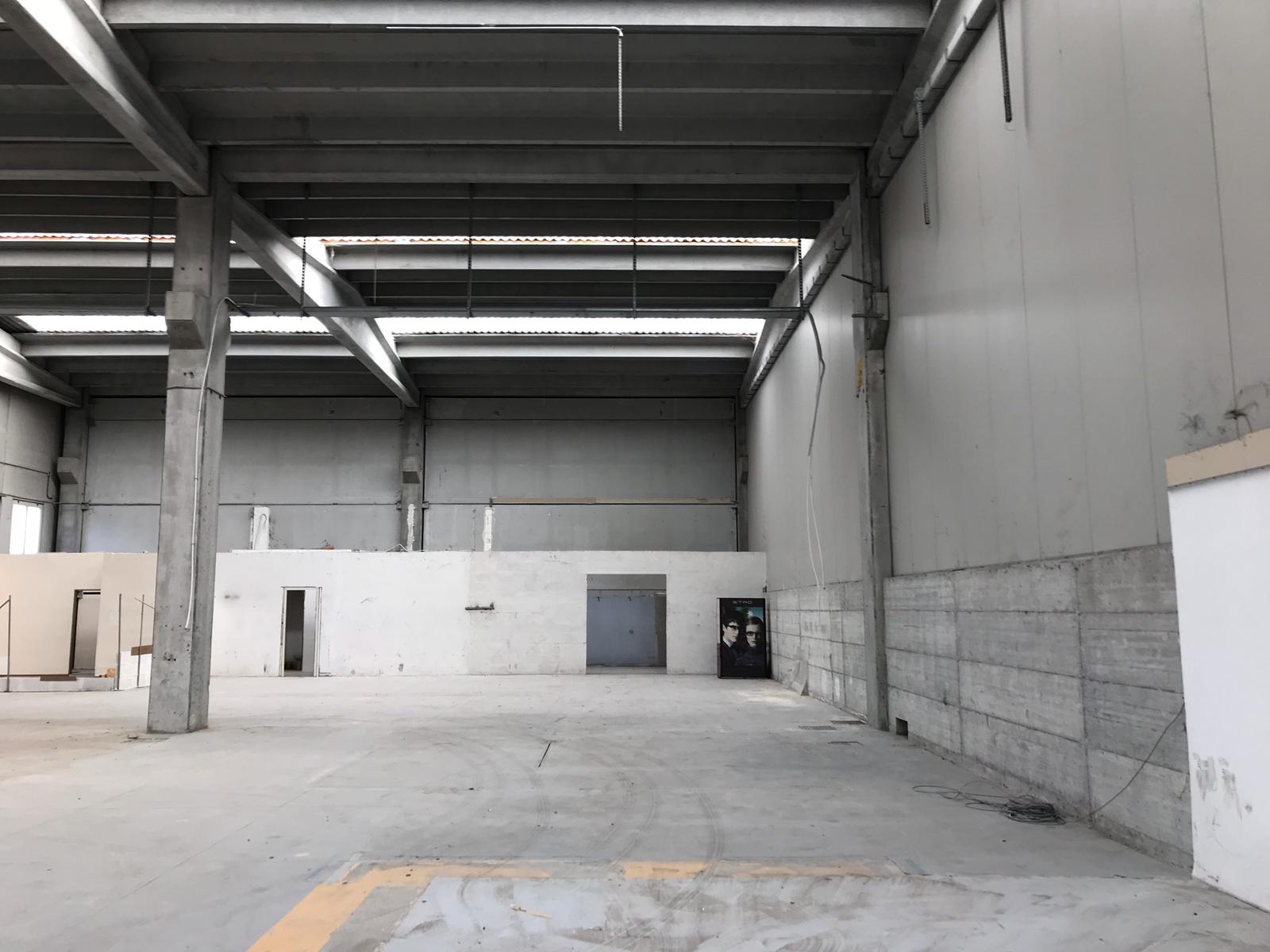 CAPANNONE INDUSTRIALE in vendita a Benevento, CONTRADE