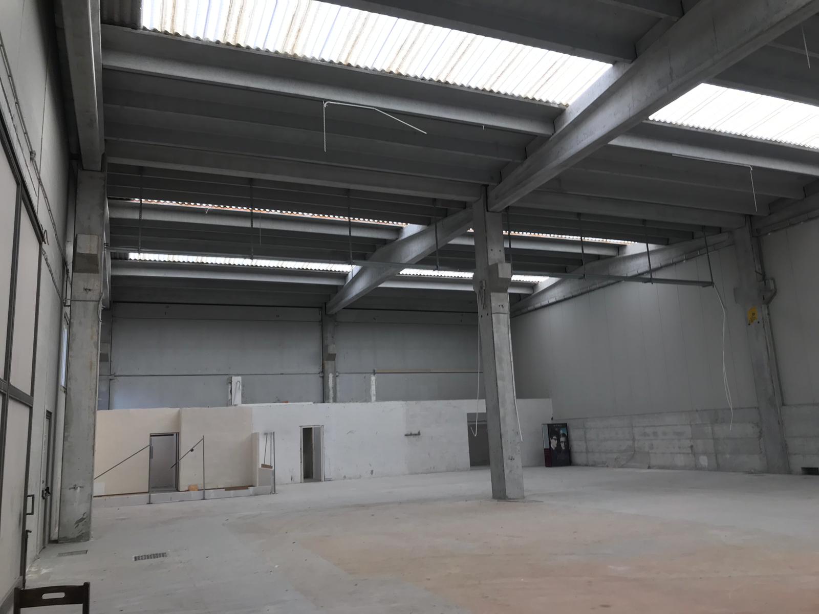 CAPANNONE INDUSTRIALE in vendita a Benevento, CONTRADE