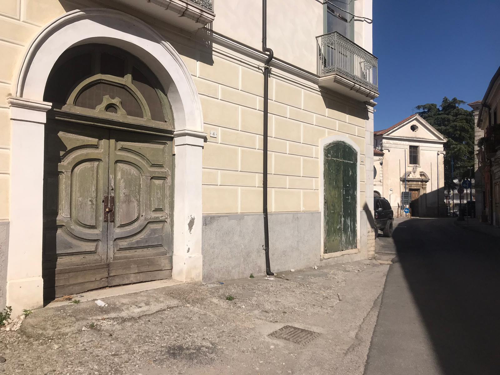 NEGOZIO in affitto a San Giorgio del Sannio