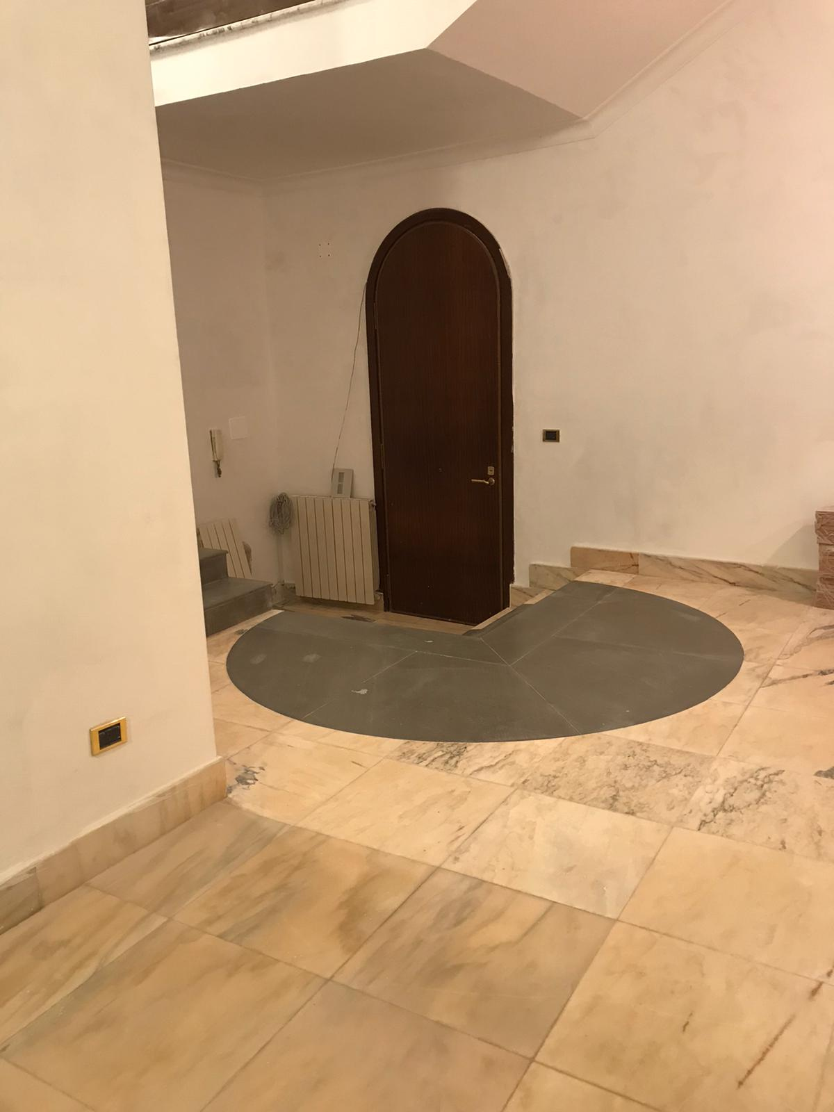 INTERO STABILE in affitto a Benevento, CENTRO STORICO