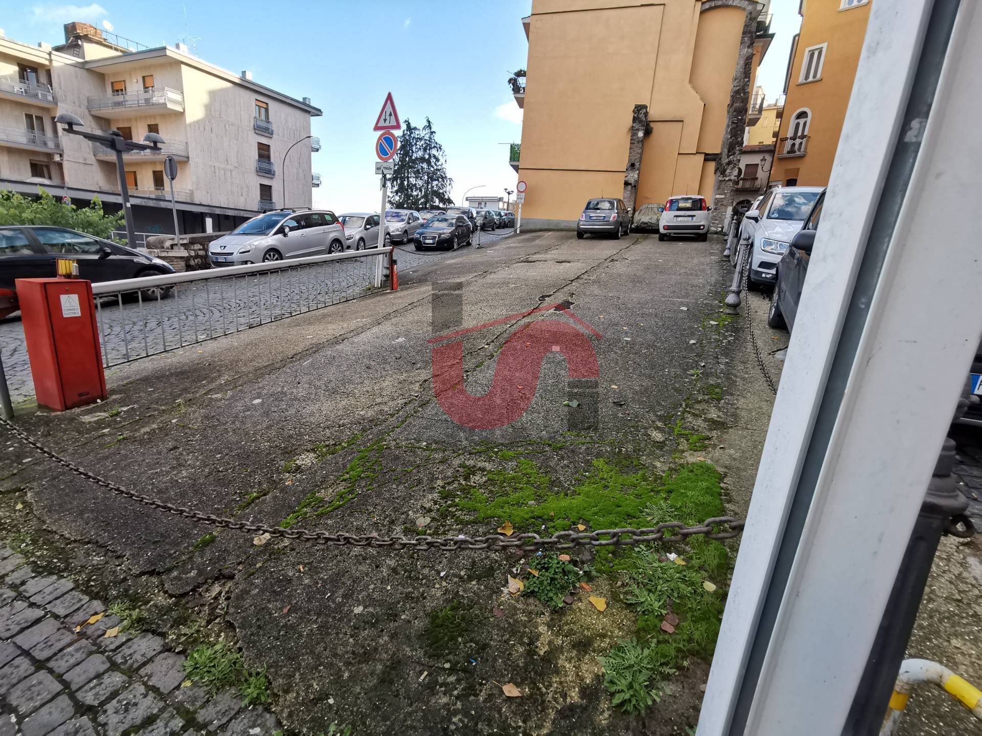 Posto auto scoperto in affitto a Benevento, CENTRO STORICO
