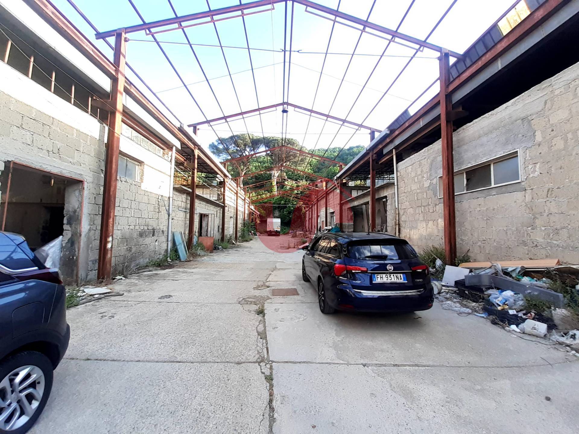 CAPANNONE INDUSTRIALE in vendita a Benevento, CONTRADE