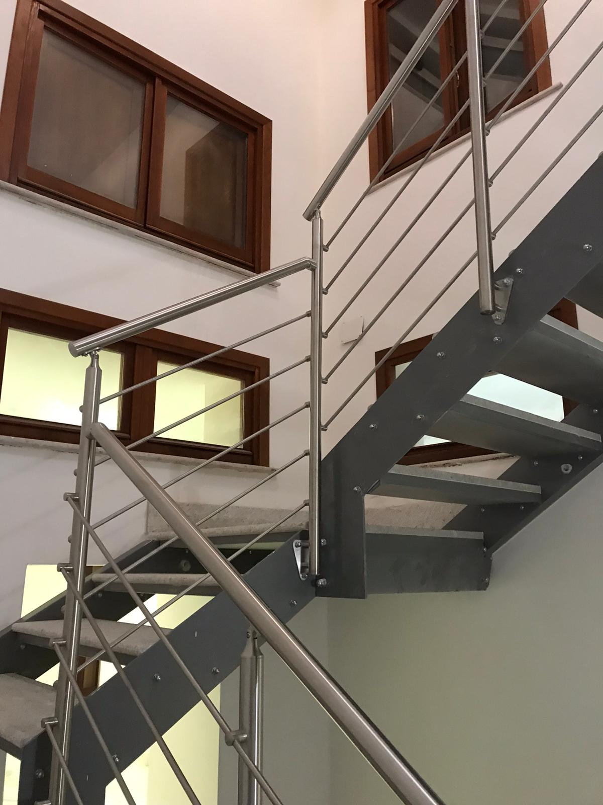 INTERO STABILE in vendita a Benevento, CENTRO STORICO