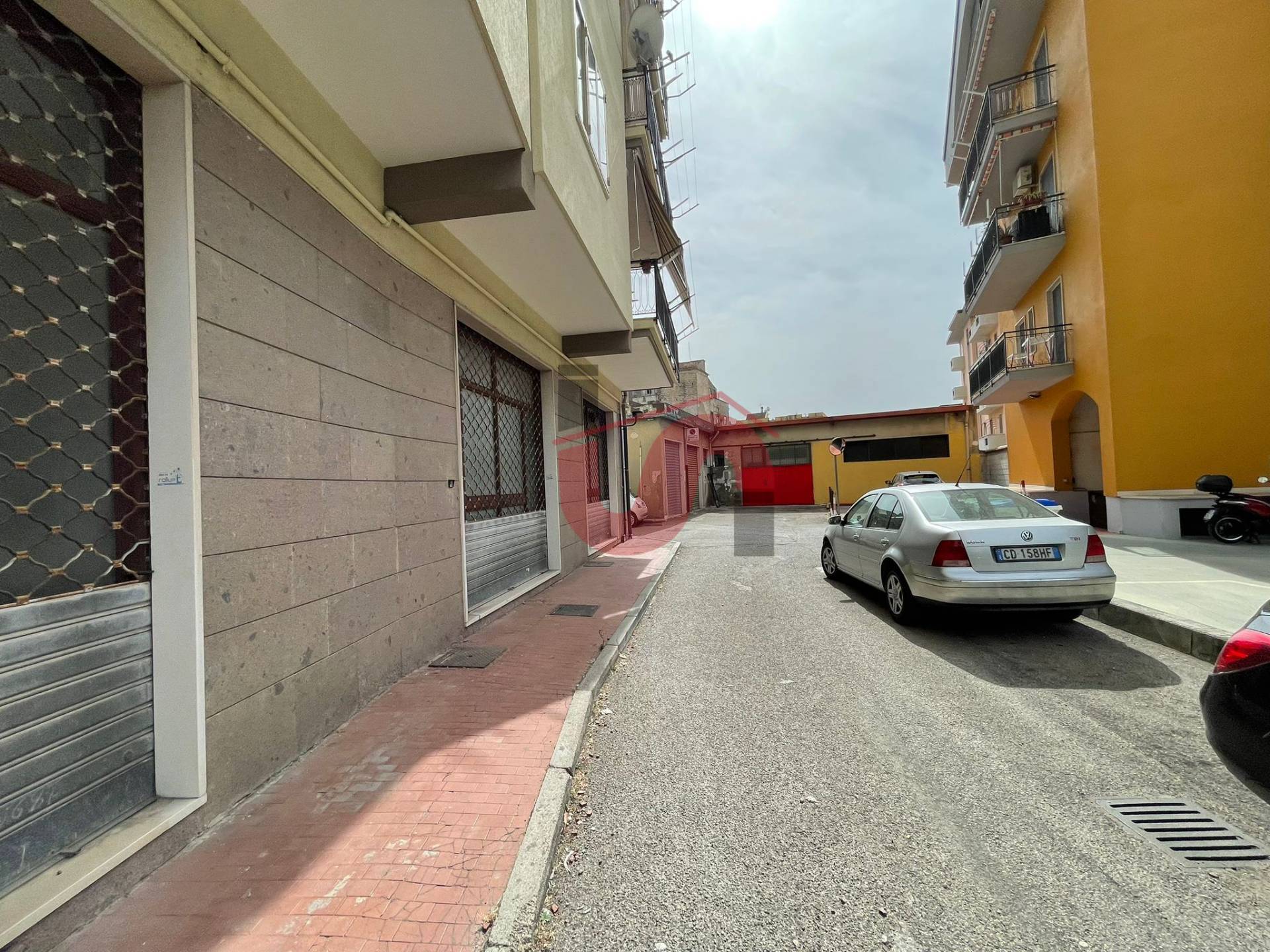 LOCALE PLURIUSO in vendita a Benevento, Ferrovia