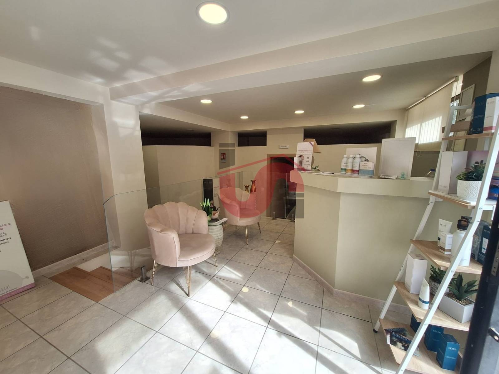 Locale commerciale in affitto a Benevento, CENTRO STORICO