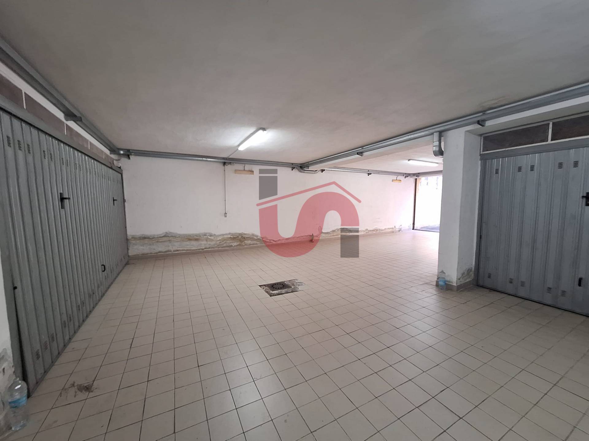 GARAGE/BOX in vendita a Benevento, Mellusi