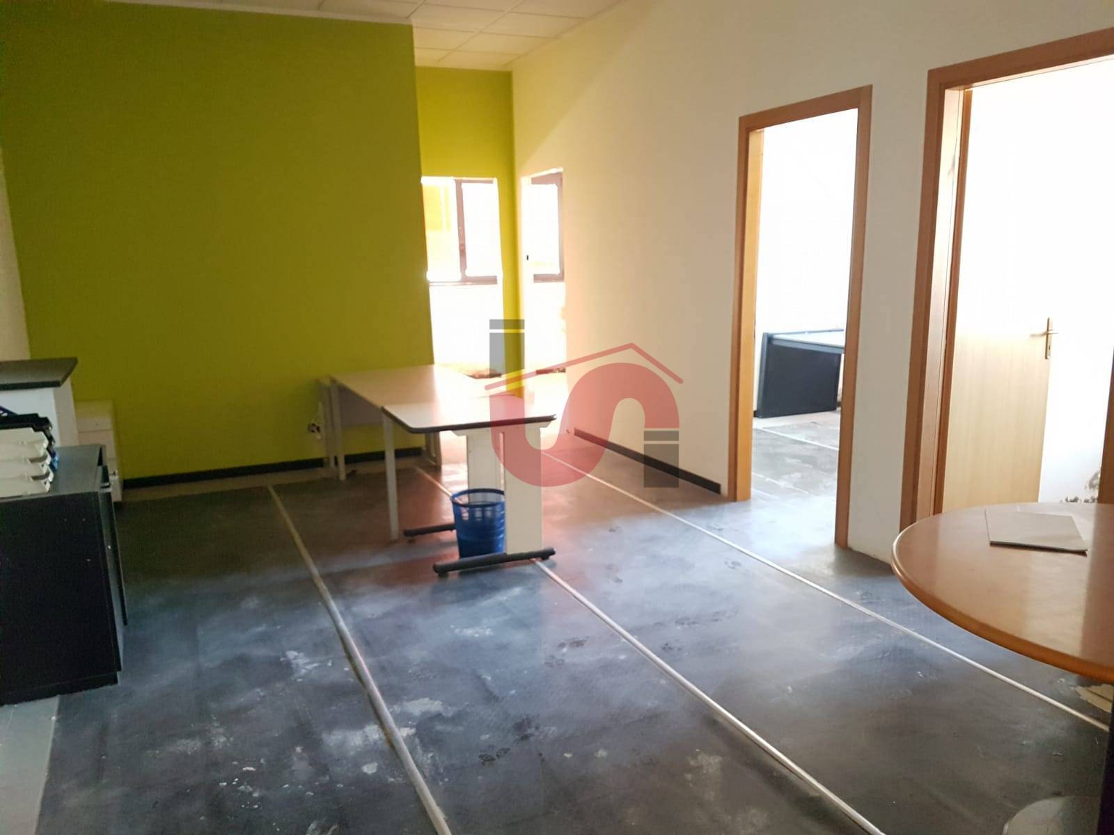 FABBRICATO INDUSTRIALE in vendita a Benevento, CONTRADE