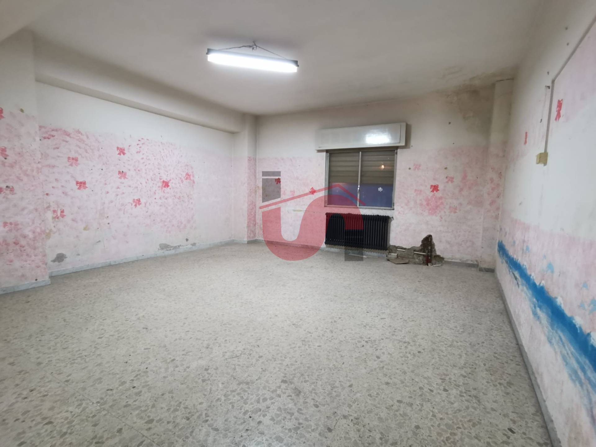 Locale commerciale in vendita a Benevento, Mellusi