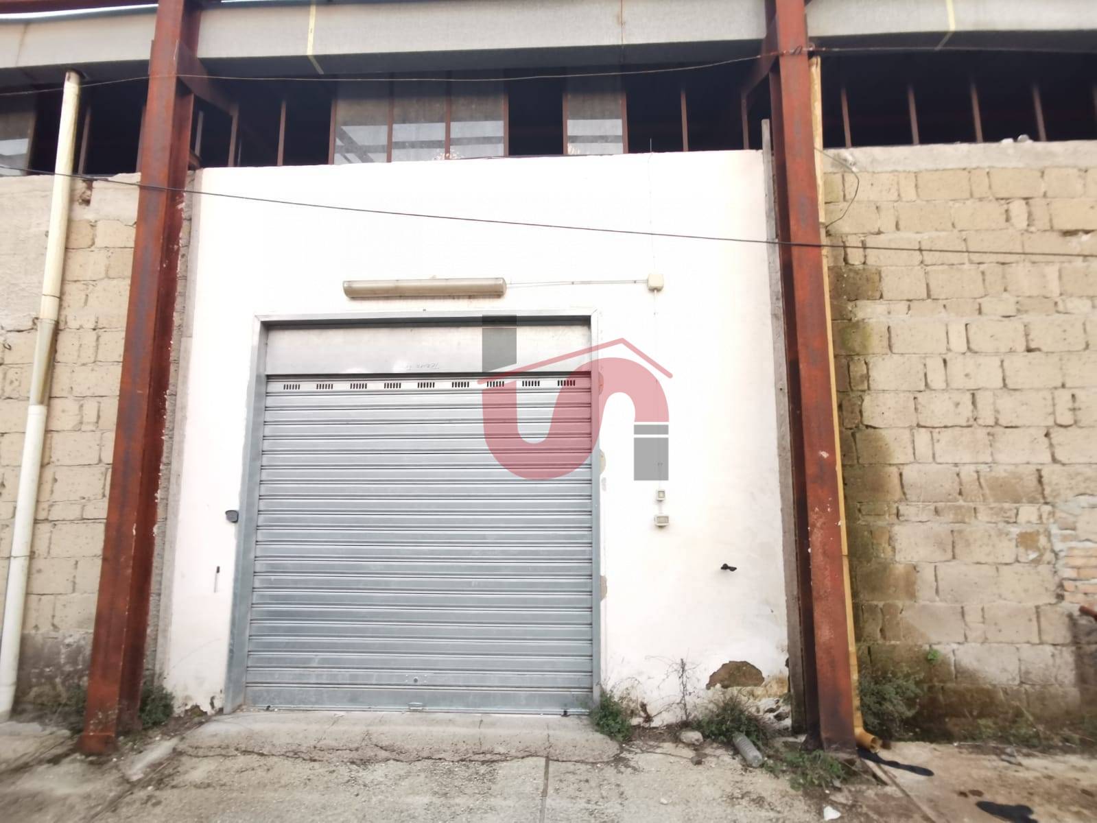 CAPANNONE INDUSTRIALE in vendita a Benevento, CONTRADE